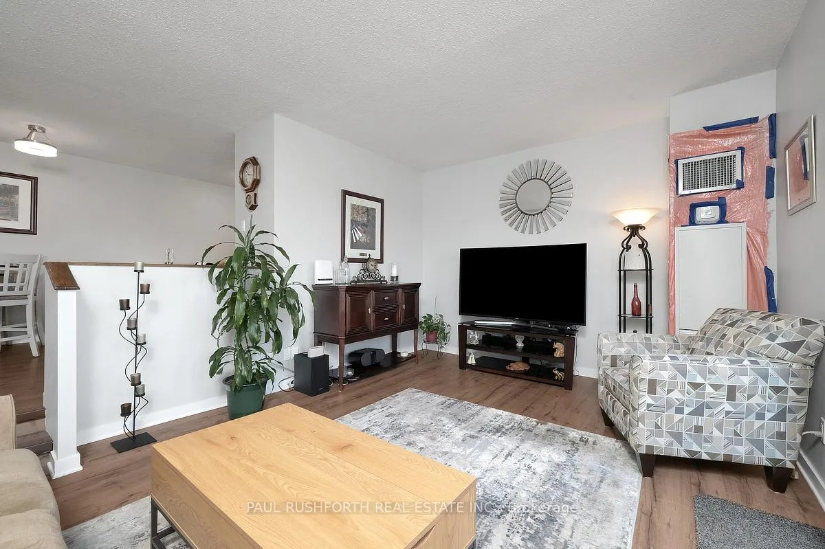 Photo 6 of Unit 819, 1599 Lassiter Terrace, Ottawa, Beaconwood — HOMEH