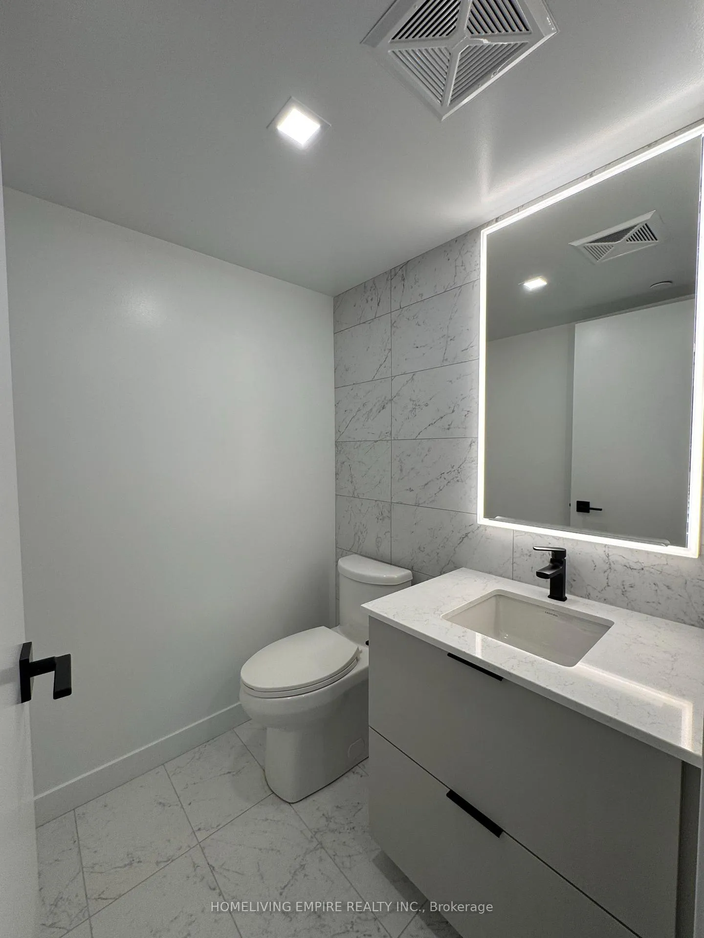 Photo 4 of Unit 2004, 609 Sherbourne Street, Toronto, North St. James Town — HOMEH