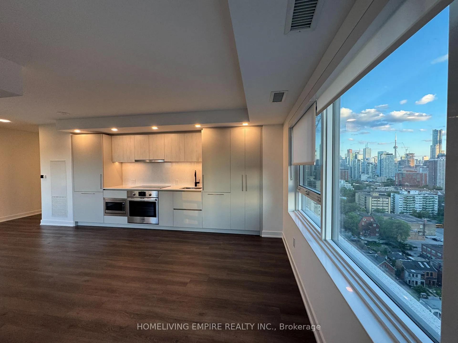 Photo 8 of Unit 2004, 609 Sherbourne Street, Toronto, North St. James Town — HOMEH