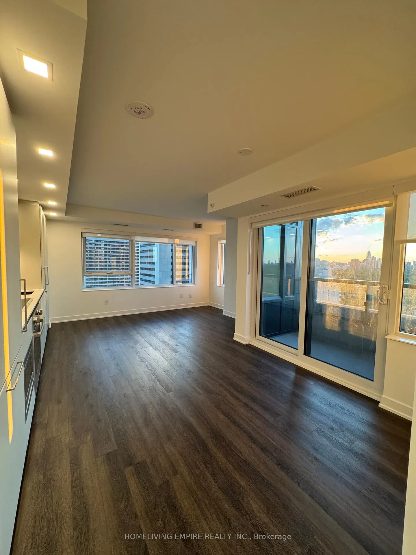 Photo 17 of Unit 2004, 609 Sherbourne Street, Toronto, North St. James Town — HOMEH