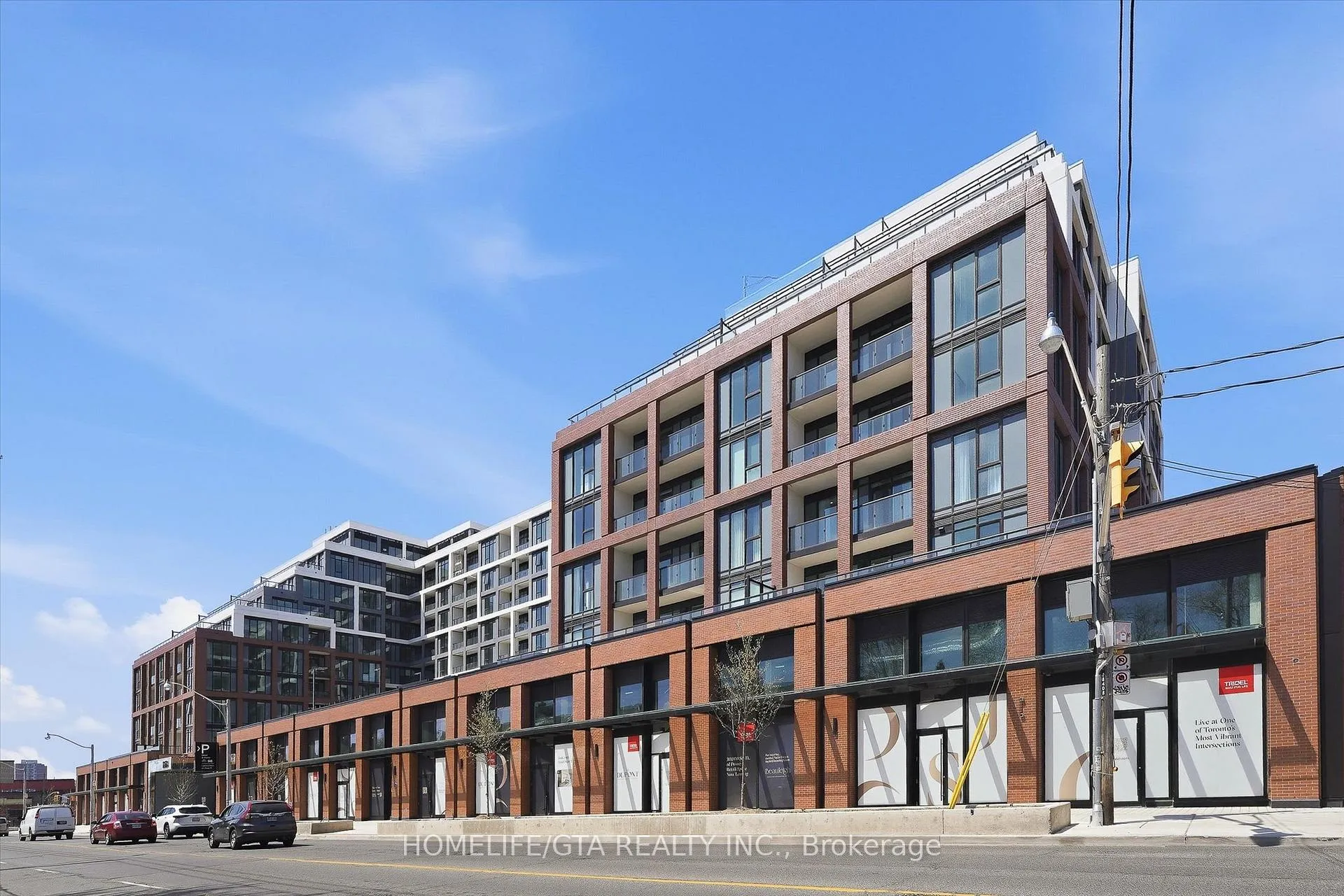 Front of Unit 802, 858 Dupont Street