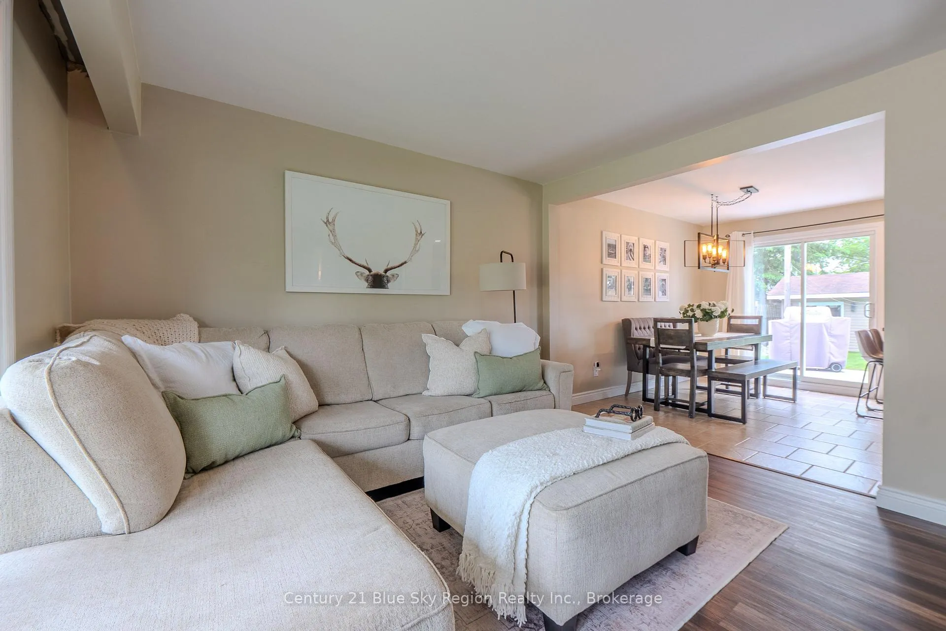 Photo 10 of 235 Orange Crescent, North Bay, Birchaven — HOMEH