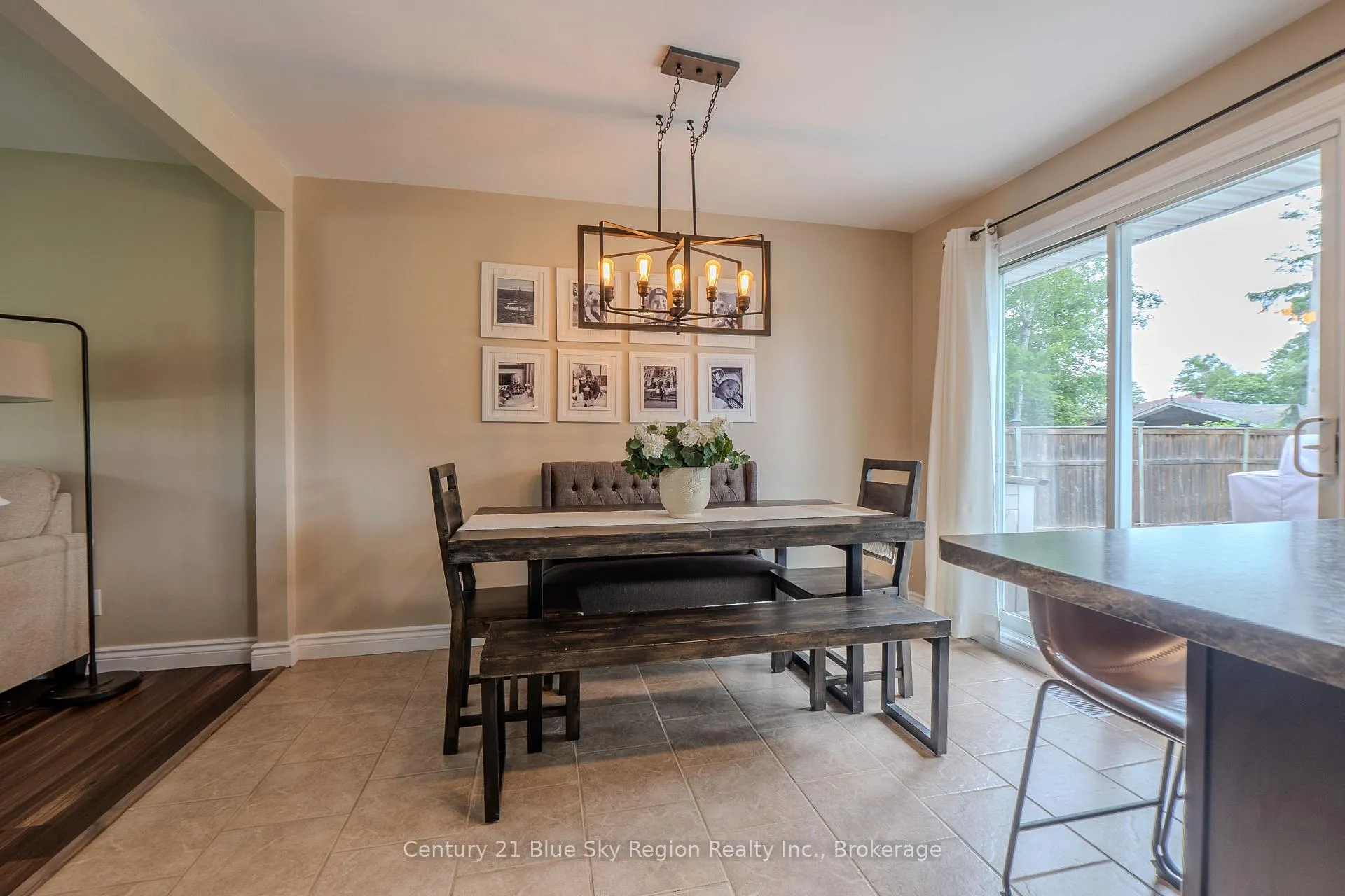 Photo 13 of 235 Orange Crescent, North Bay, Birchaven — HOMEH