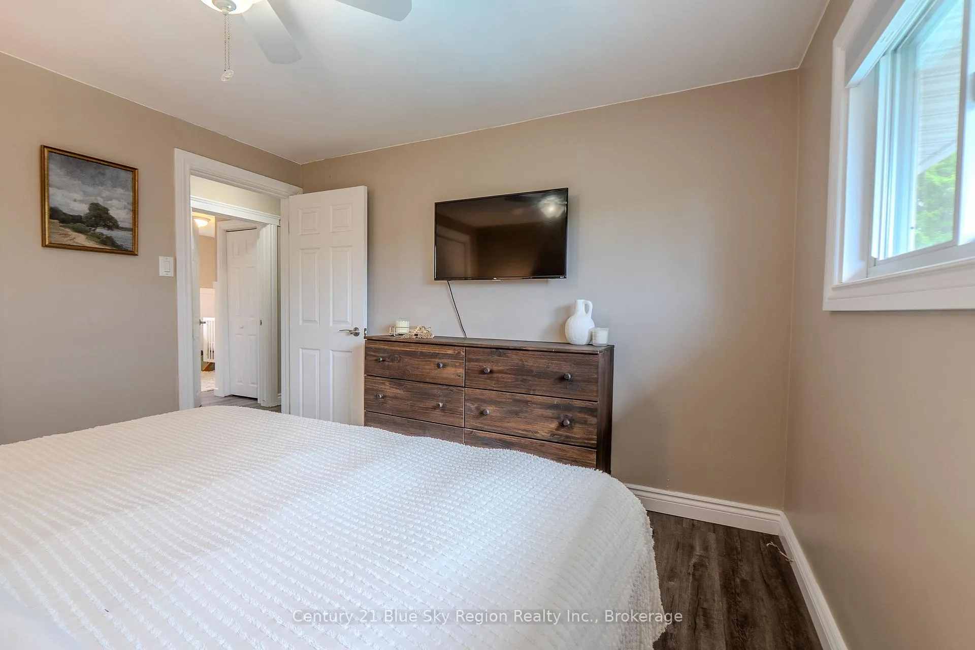 Photo 22 of 235 Orange Crescent, North Bay, Birchaven — HOMEH