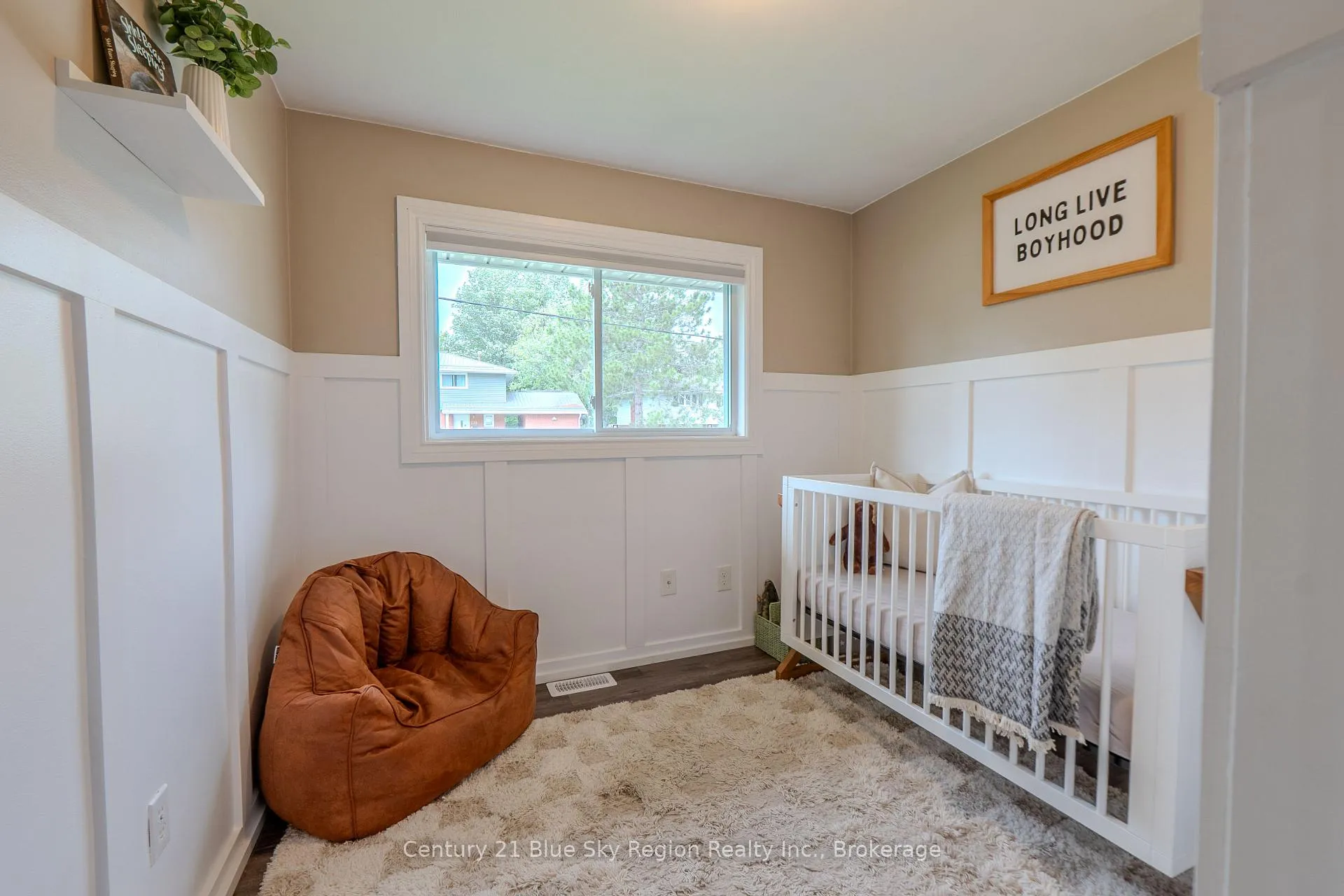 Photo 25 of 235 Orange Crescent, North Bay, Birchaven — HOMEH