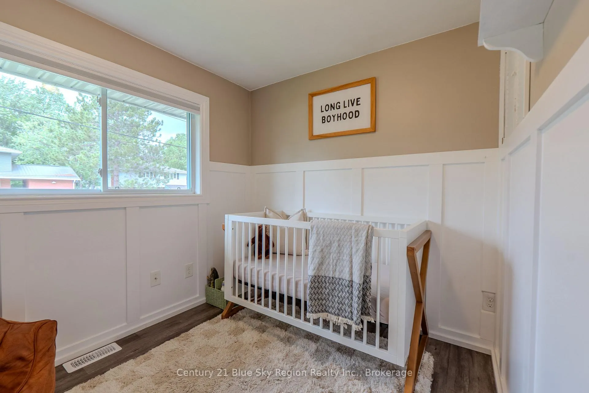 Photo 26 of 235 Orange Crescent, North Bay, Birchaven — HOMEH