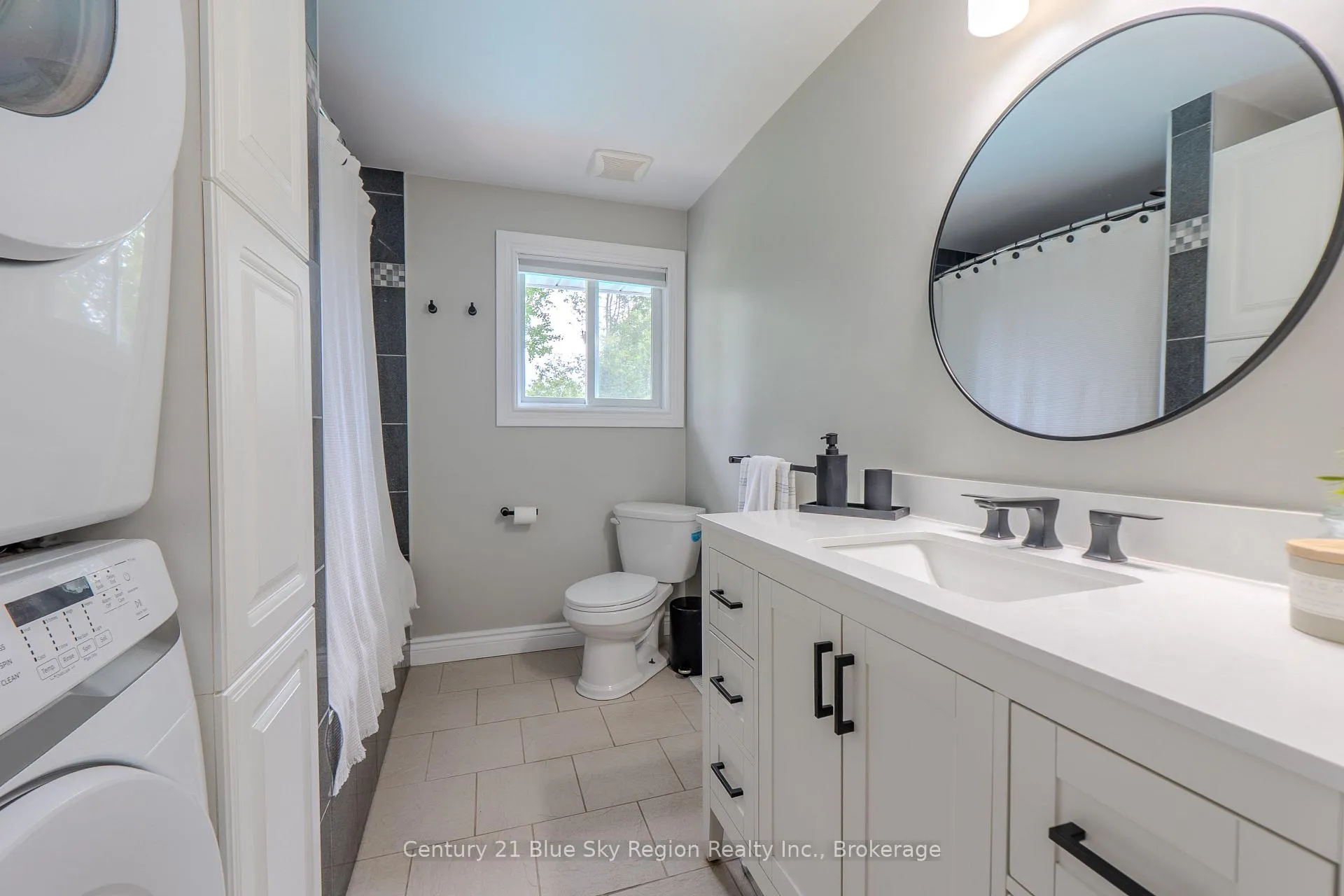 Photo 27 of 235 Orange Crescent, North Bay, Birchaven — HOMEH