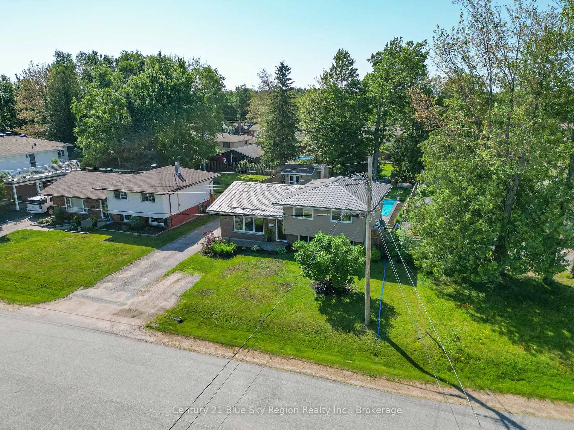 Photo 39 of 235 Orange Crescent, North Bay, Birchaven — HOMEH