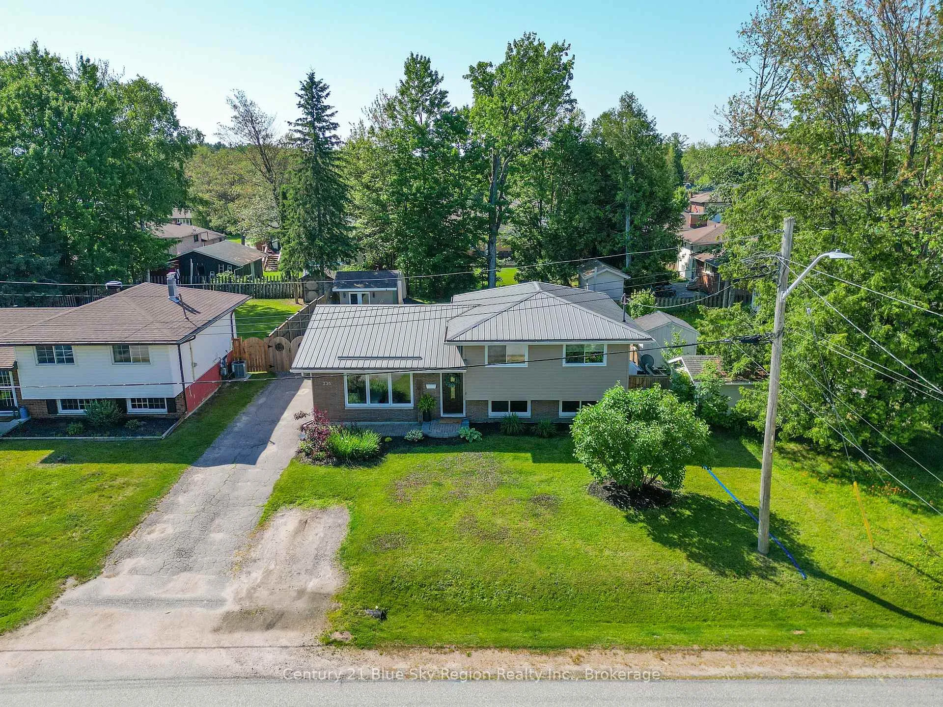 Photo 40 of 235 Orange Crescent, North Bay, Birchaven — HOMEH