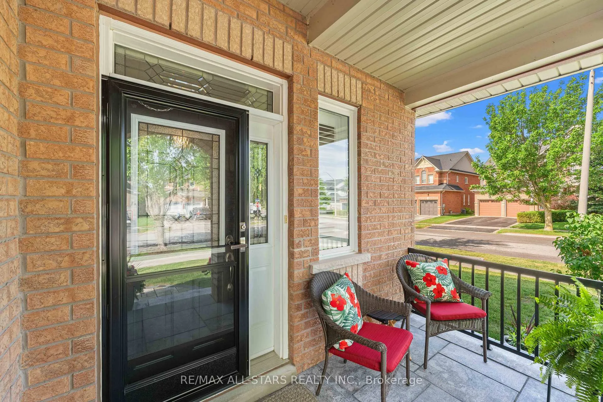 Photo 5 of 76 Chimney Hill Way, Scugog, Port Perry — HOMEH