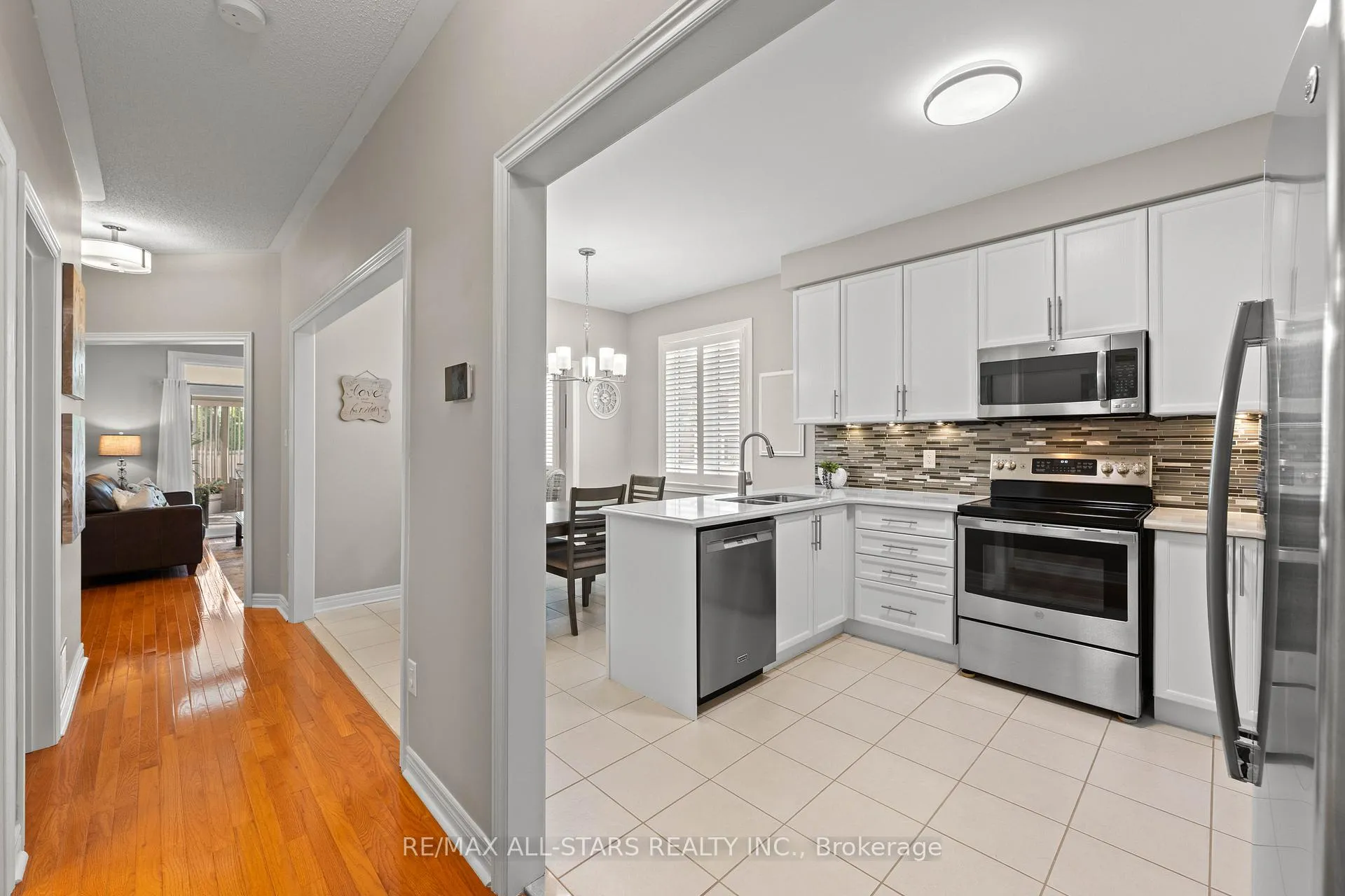 Photo 9 of 76 Chimney Hill Way, Scugog, Port Perry — HOMEH