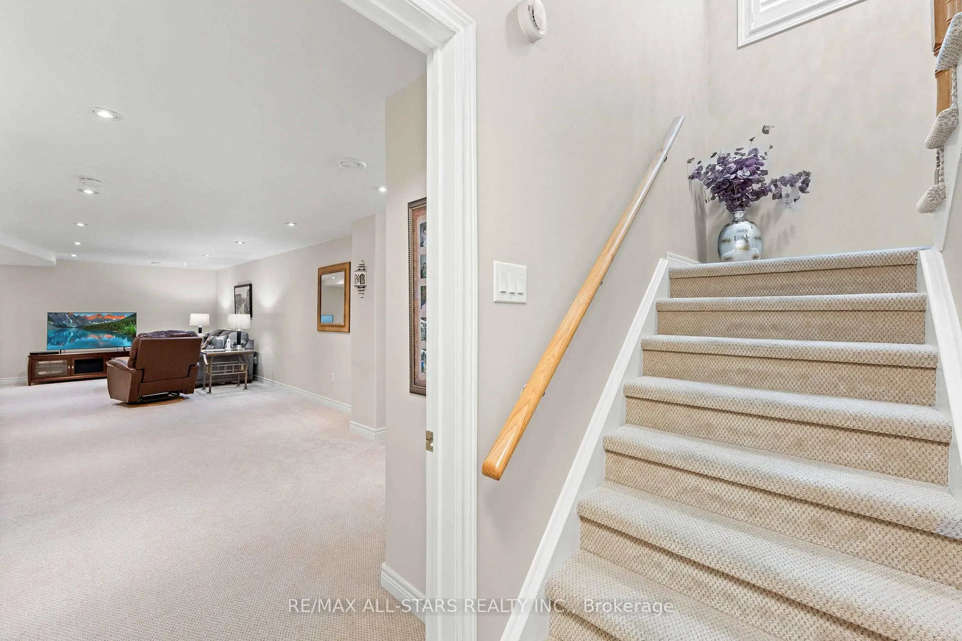Photo 22 of 76 Chimney Hill Way, Scugog, Port Perry — HOMEH