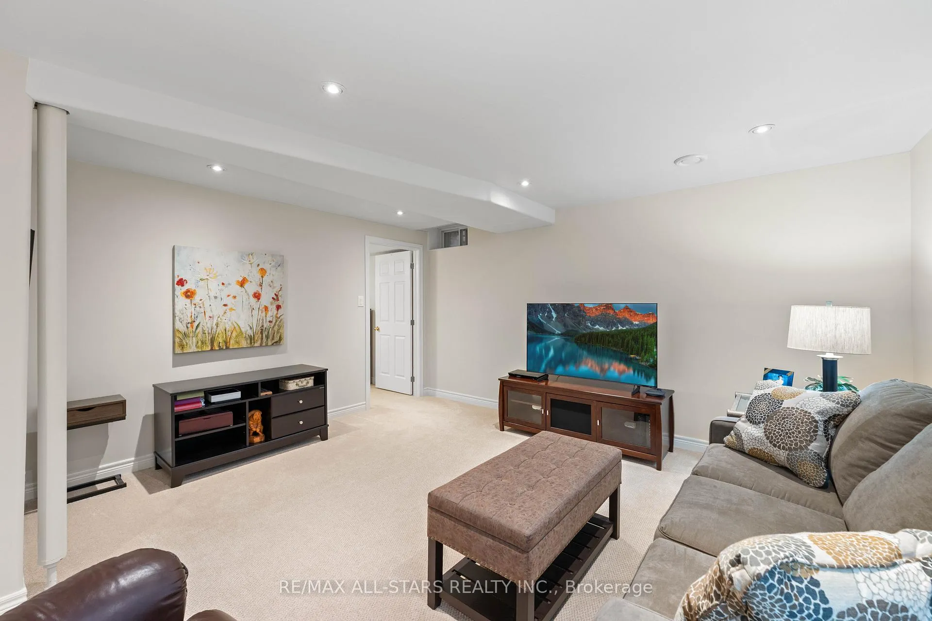 Photo 24 of 76 Chimney Hill Way, Scugog, Port Perry — HOMEH