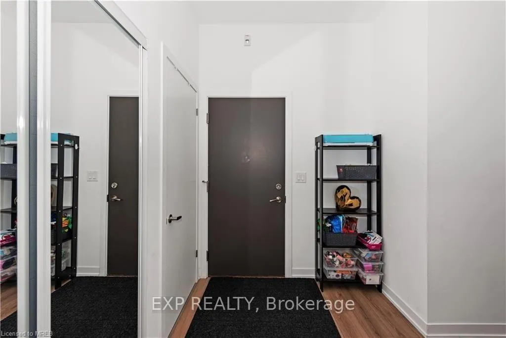 Photo 2 of Unit 903, 550 North Service Road, Grimsby, Grimsby Beach — HOMEH