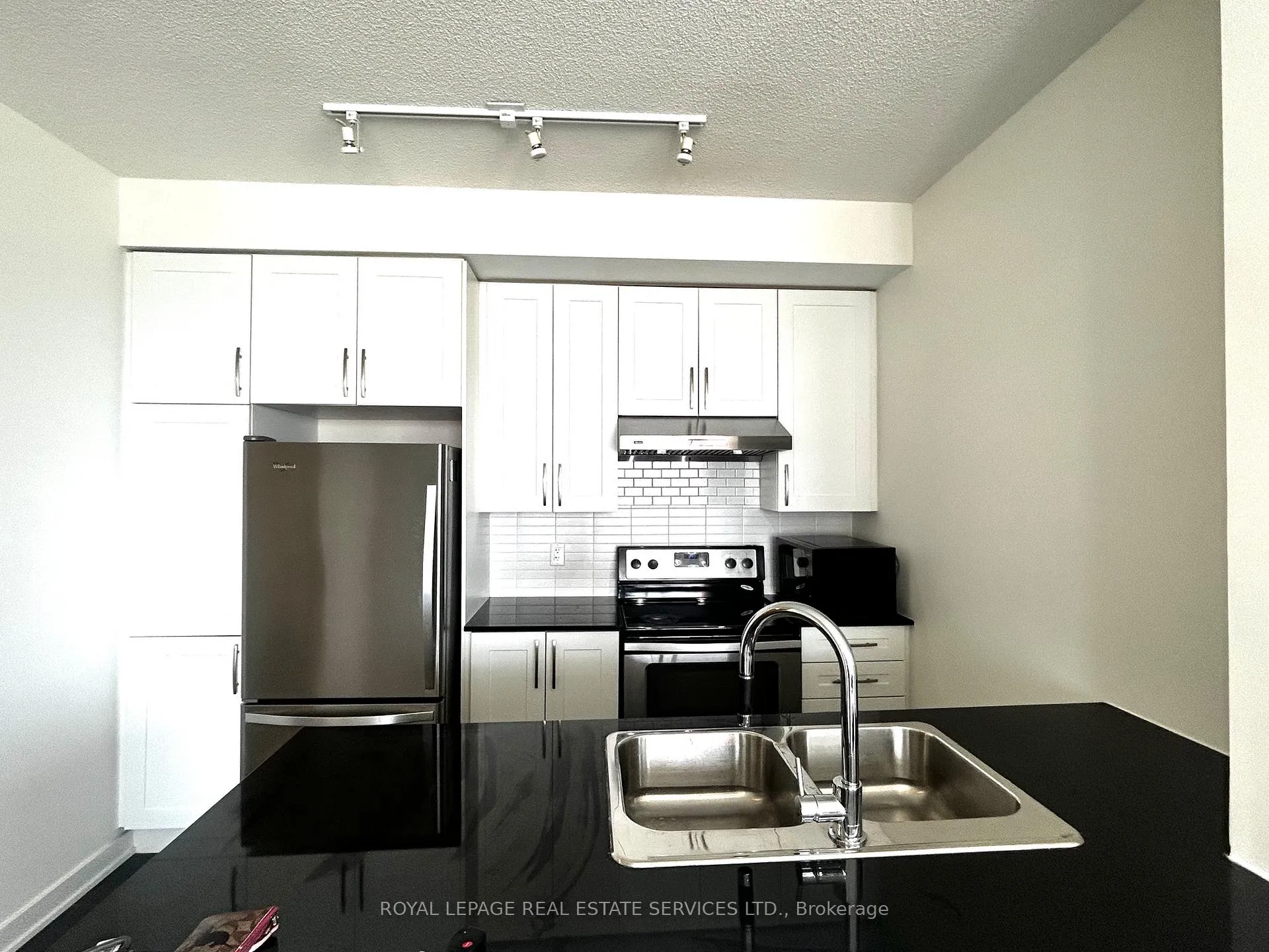 Photo 11 of Unit 2909, 4070 Confederation Parkway, Mississauga, City Centre — HOMEH
