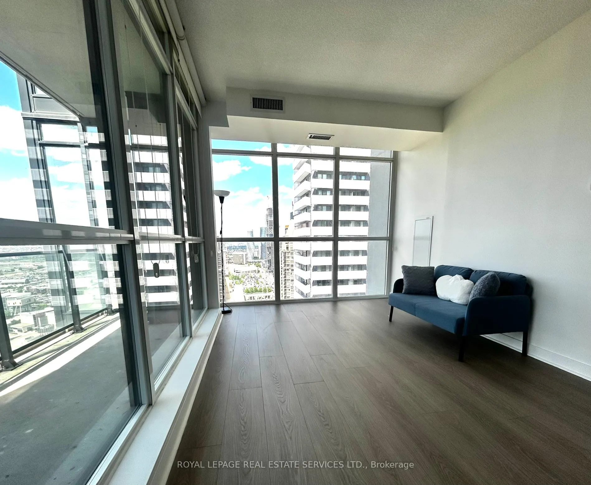 Photo 13 of Unit 2909, 4070 Confederation Parkway, Mississauga, City Centre — HOMEH
