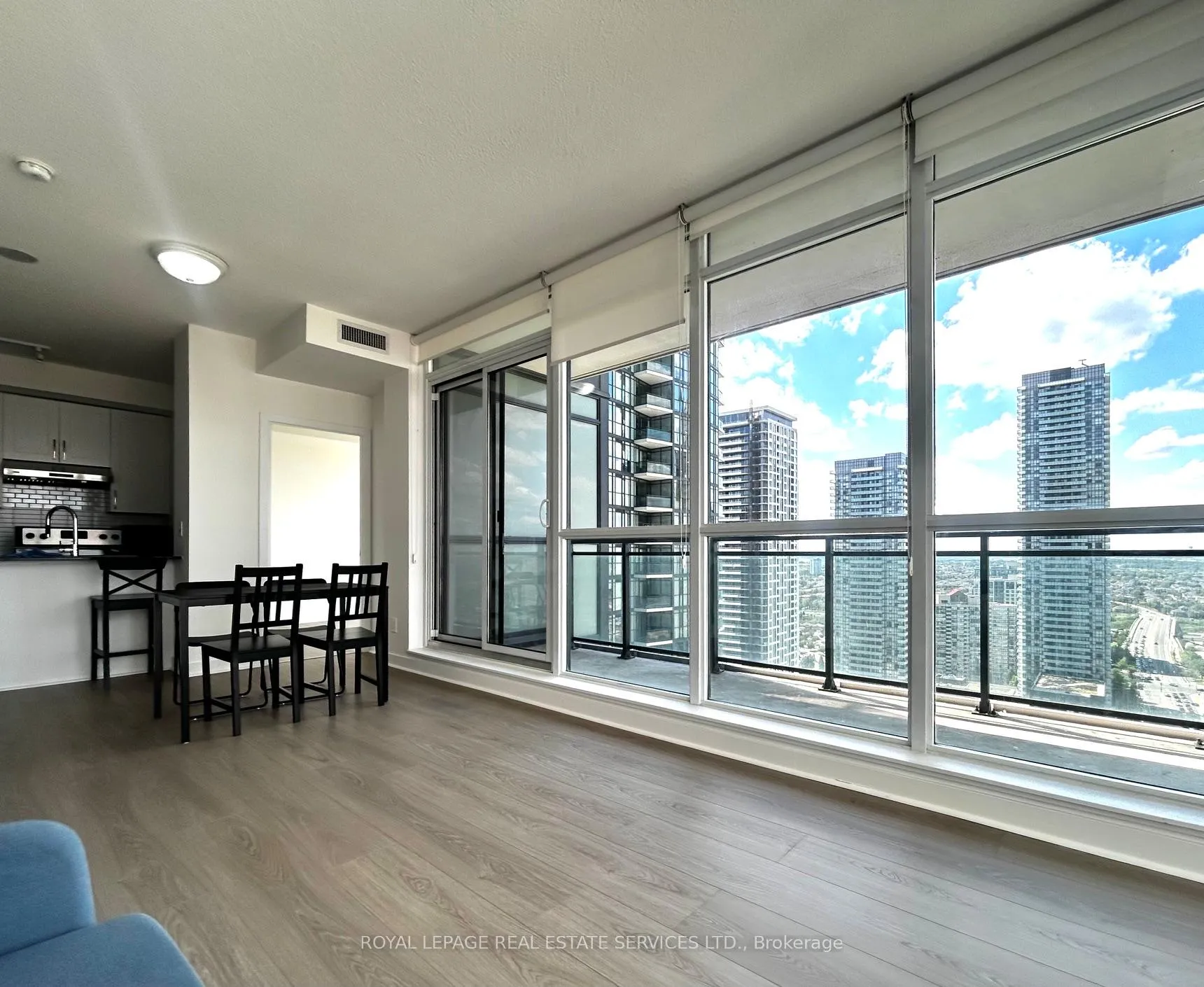 Photo 14 of Unit 2909, 4070 Confederation Parkway, Mississauga, City Centre — HOMEH