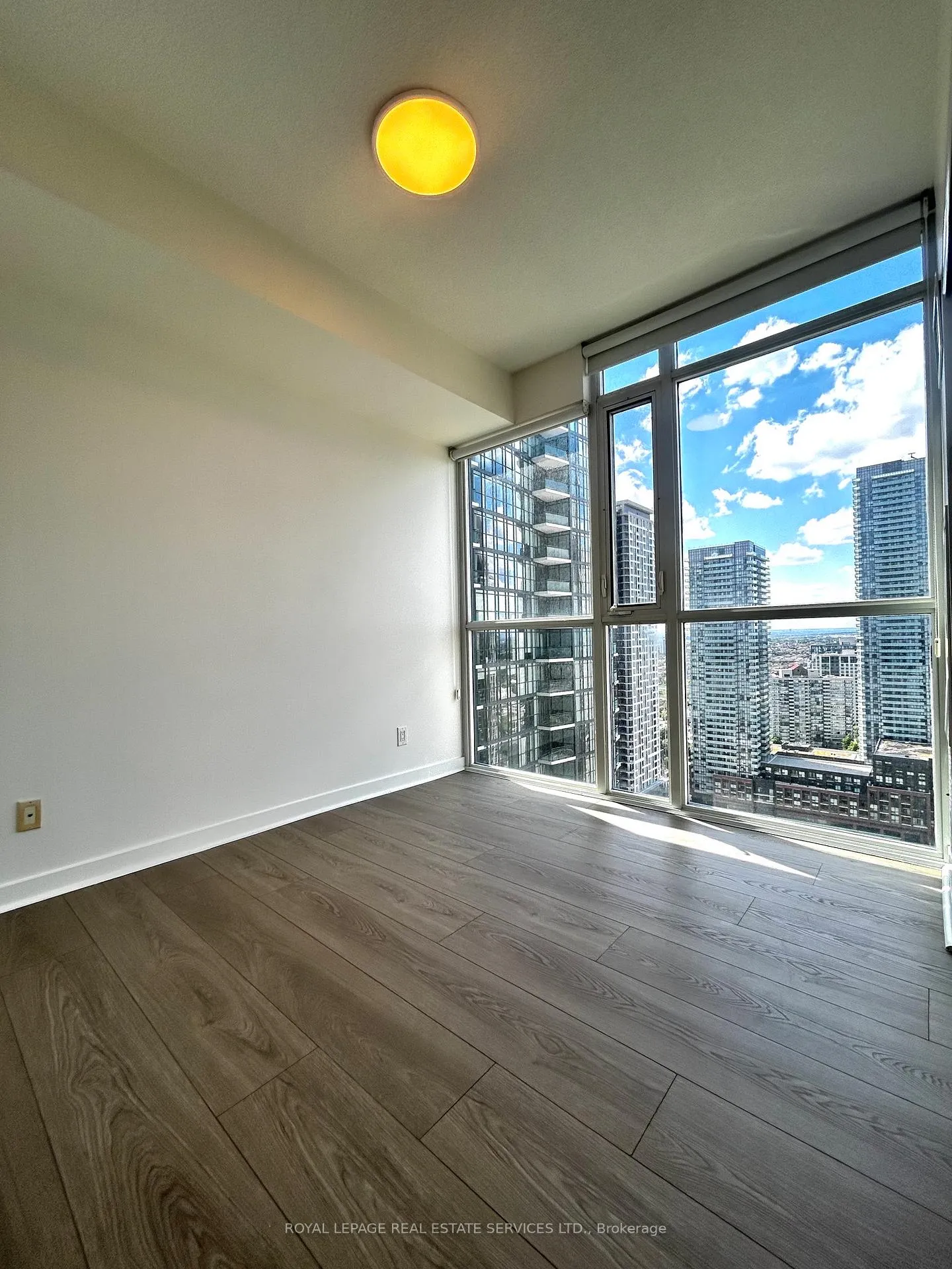 Photo 28 of Unit 2909, 4070 Confederation Parkway, Mississauga, City Centre — HOMEH