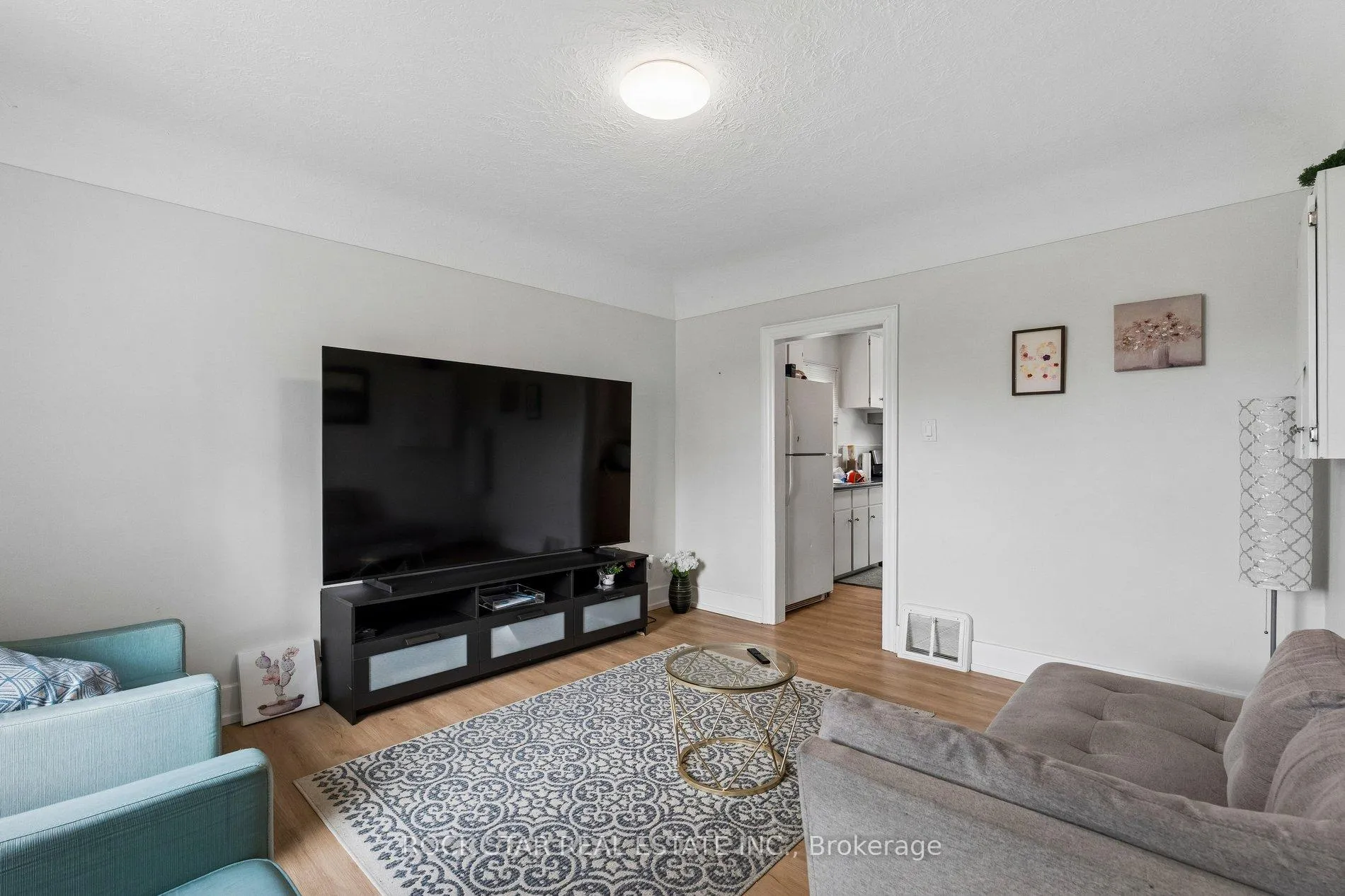 Photo 5 of 428 Thorold Road, Welland, West Welland — HOMEH