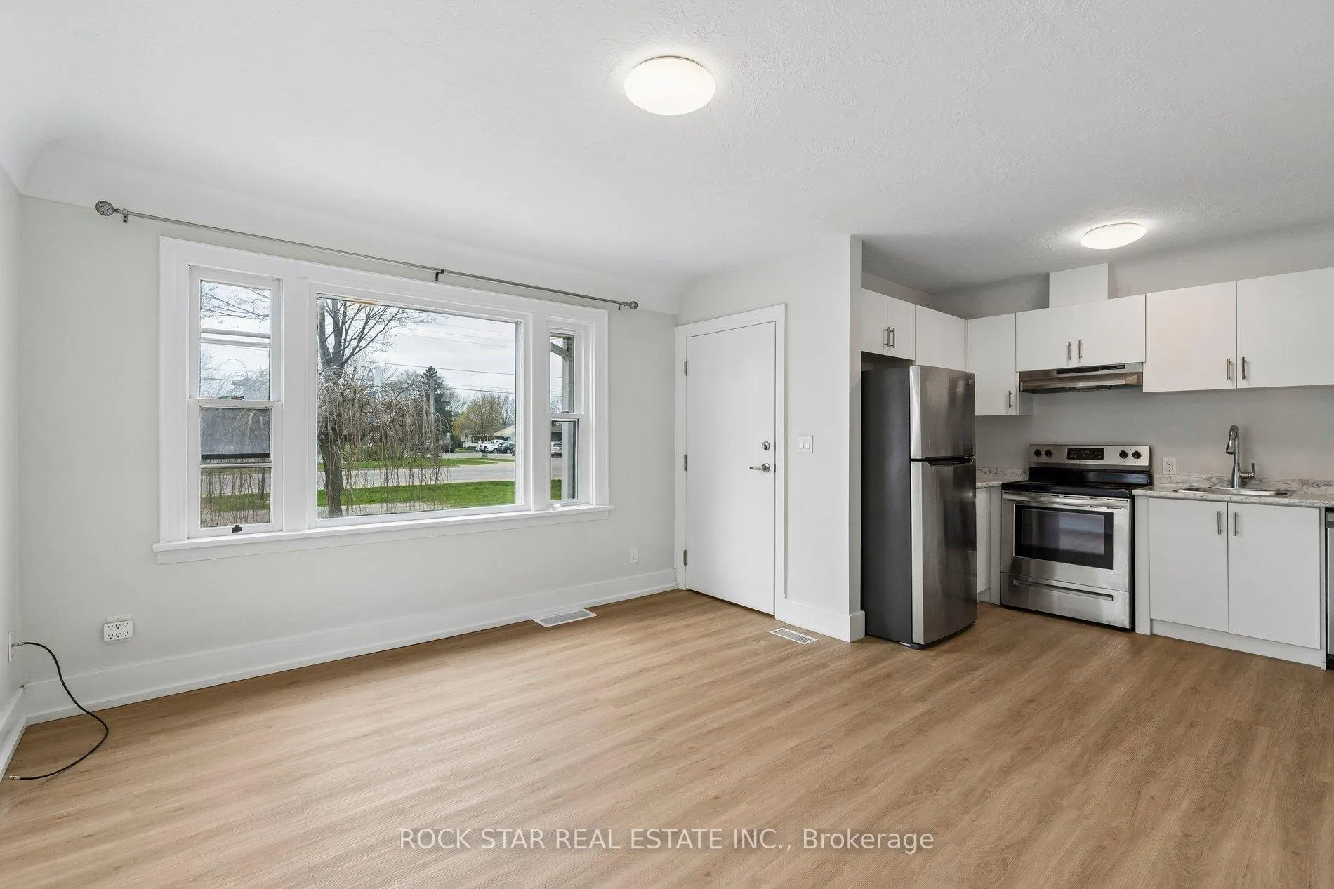 Photo 12 of 428 Thorold Road, Welland, West Welland — HOMEH