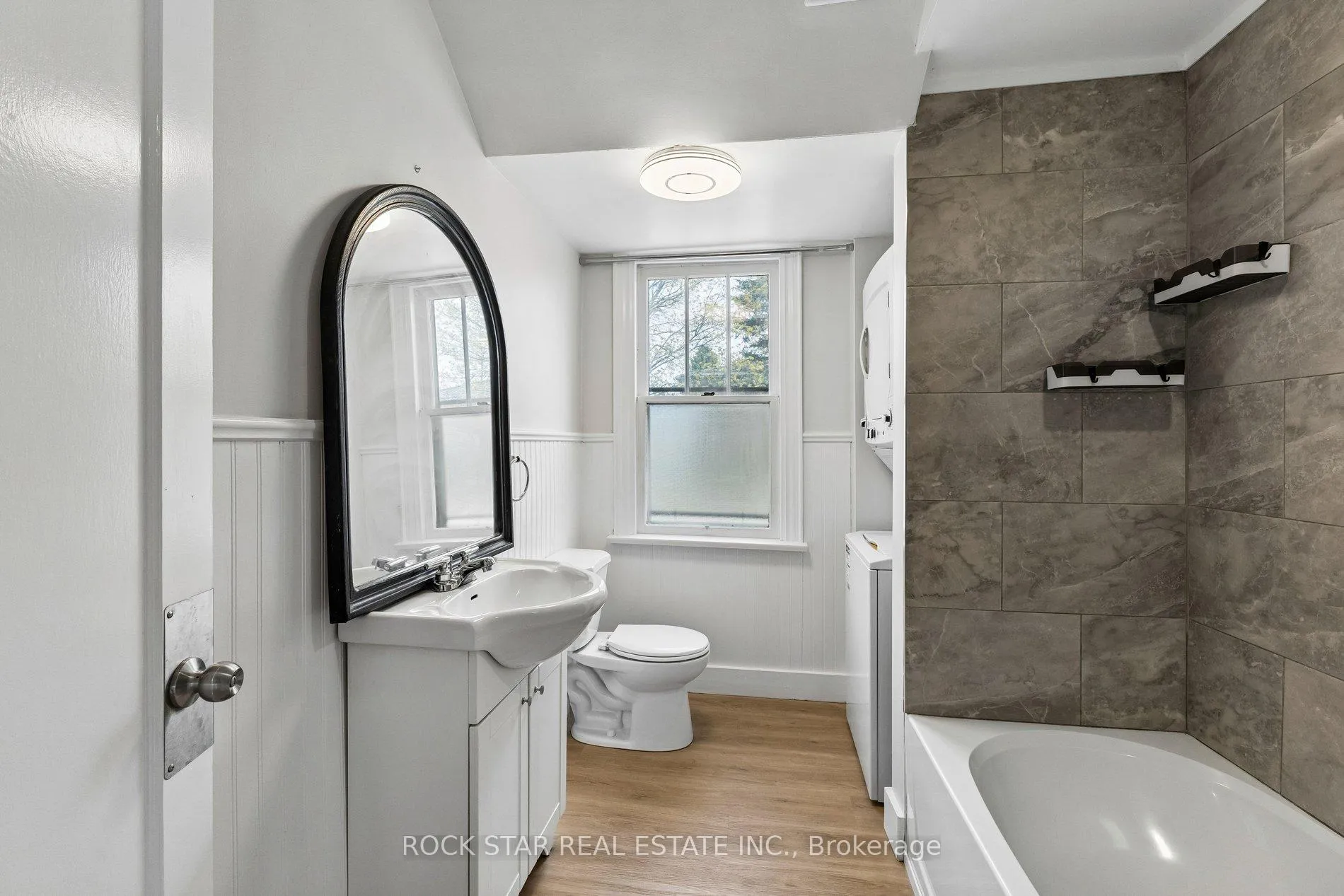 Photo 17 of 428 Thorold Road, Welland, West Welland — HOMEH