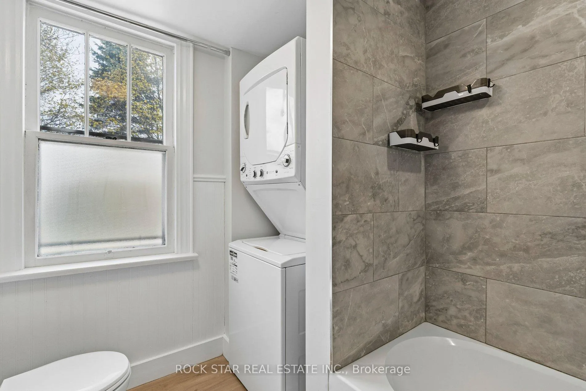 Photo 19 of 428 Thorold Road, Welland, West Welland — HOMEH