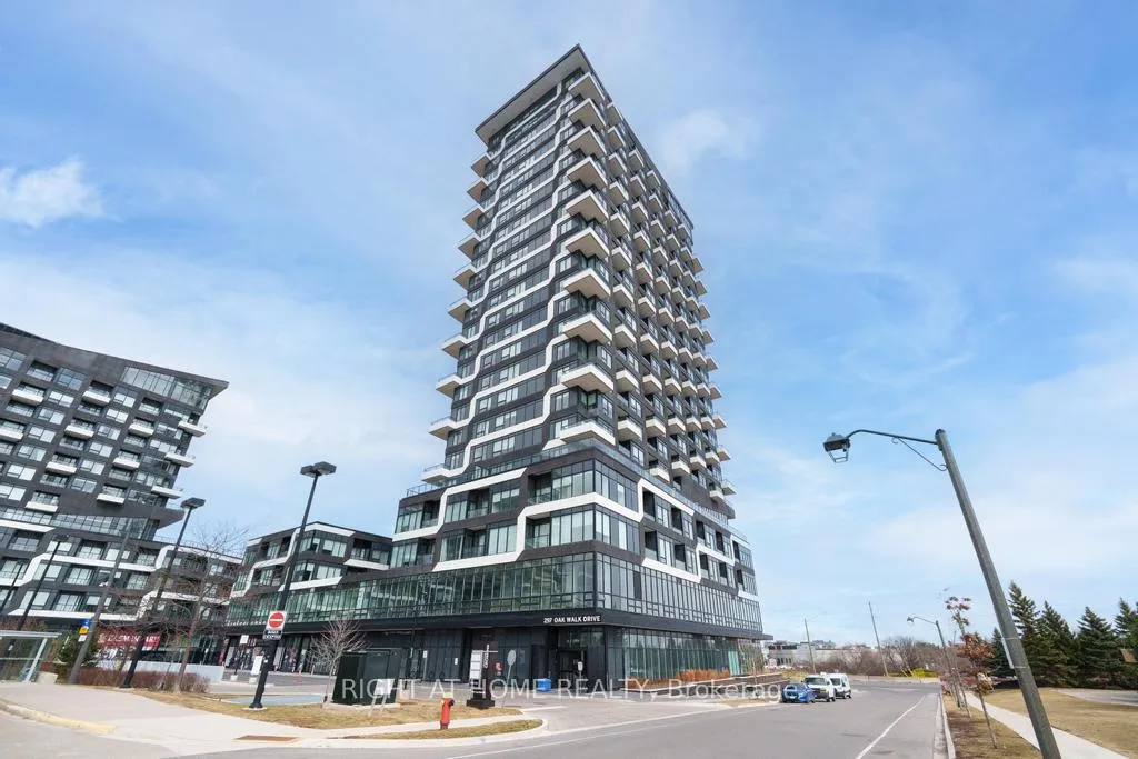 Front of Unit 1104, 297 Oak Walk Drive