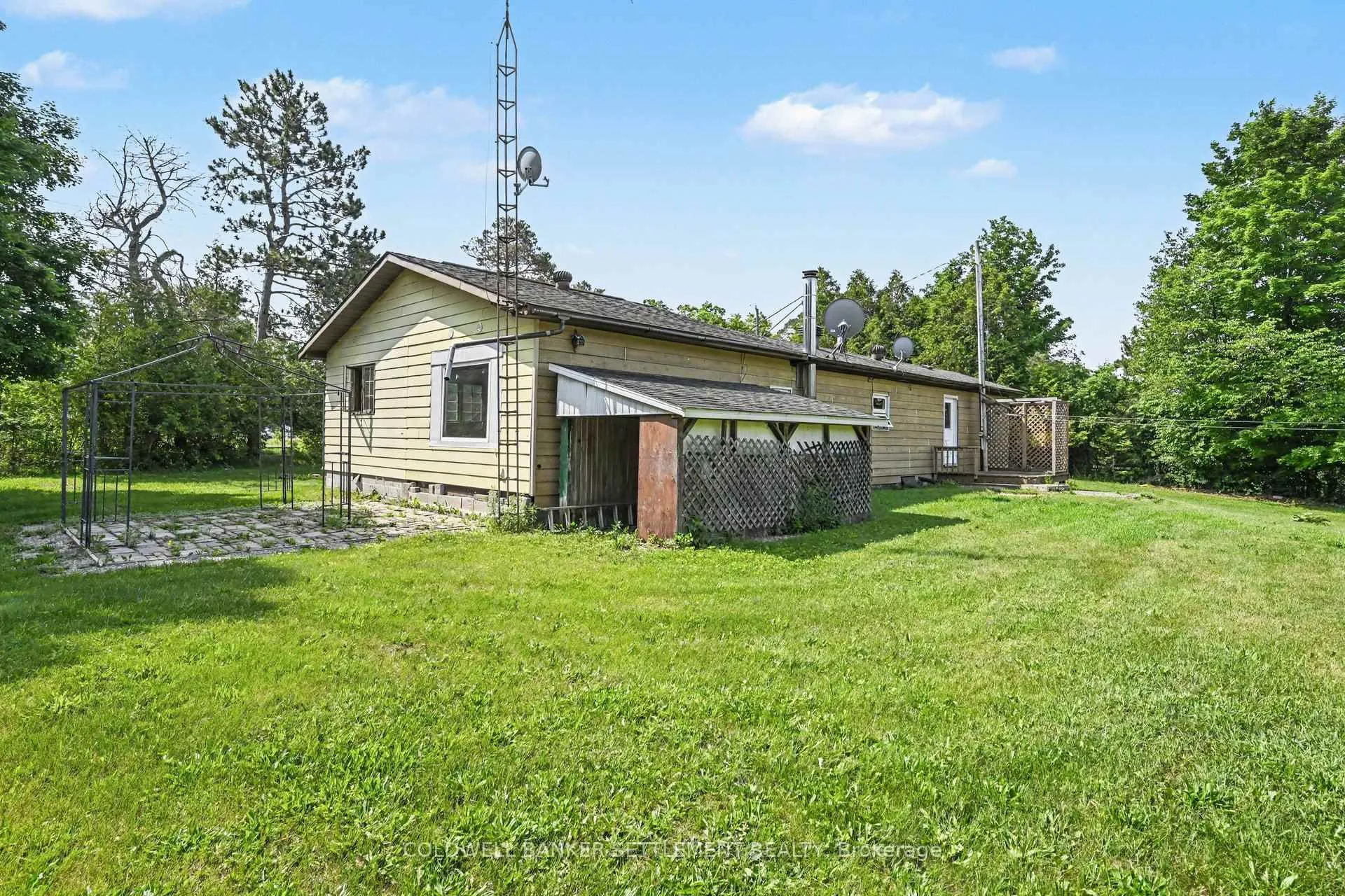 Photo 7 of 2394 Scotch Line Road, Tay Valley, Bathurst/Burgess & Sherbrooke (Bathurst) Twp — HOMEH