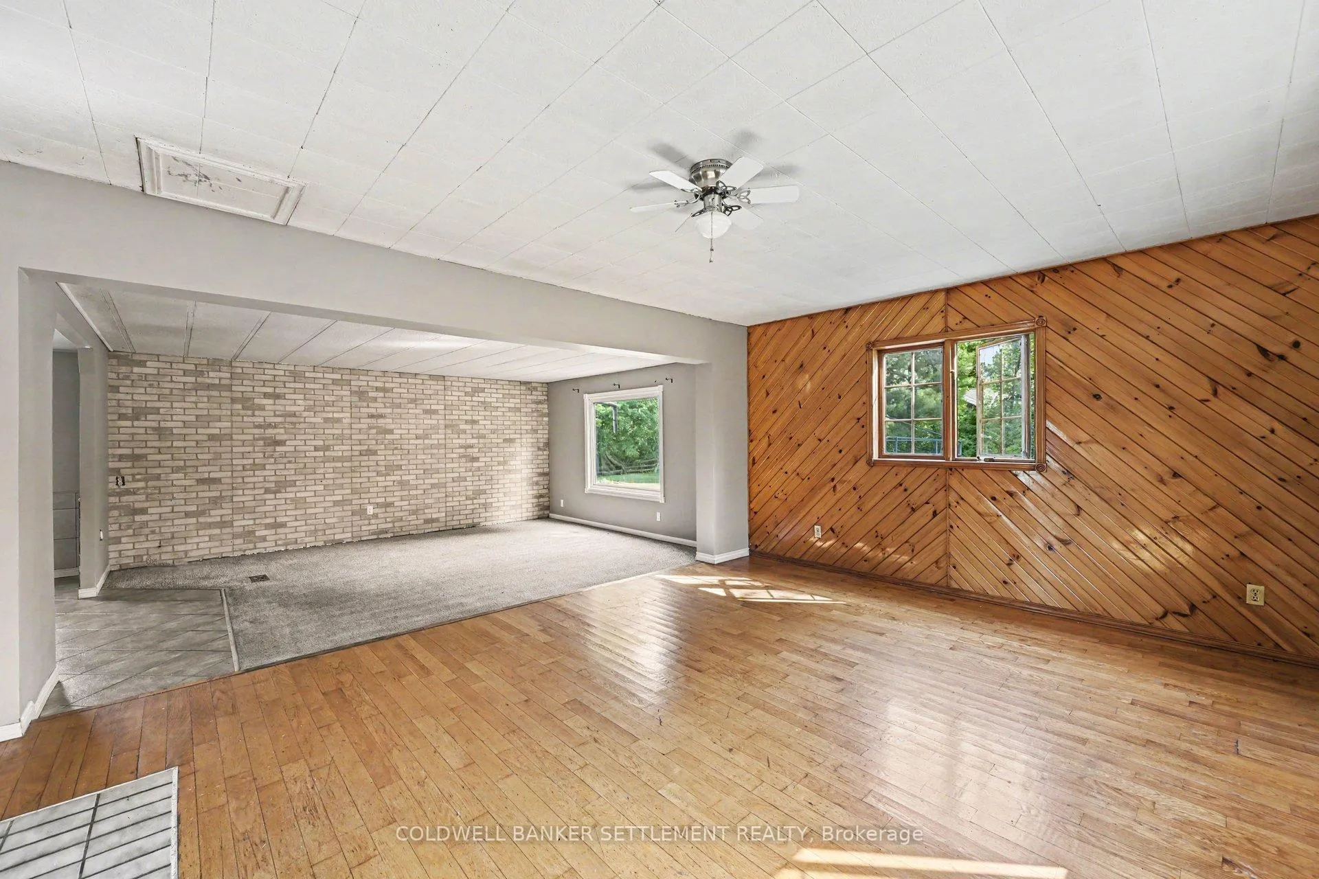 Photo 14 of 2394 Scotch Line Road, Tay Valley, Bathurst/Burgess & Sherbrooke (Bathurst) Twp — HOMEH
