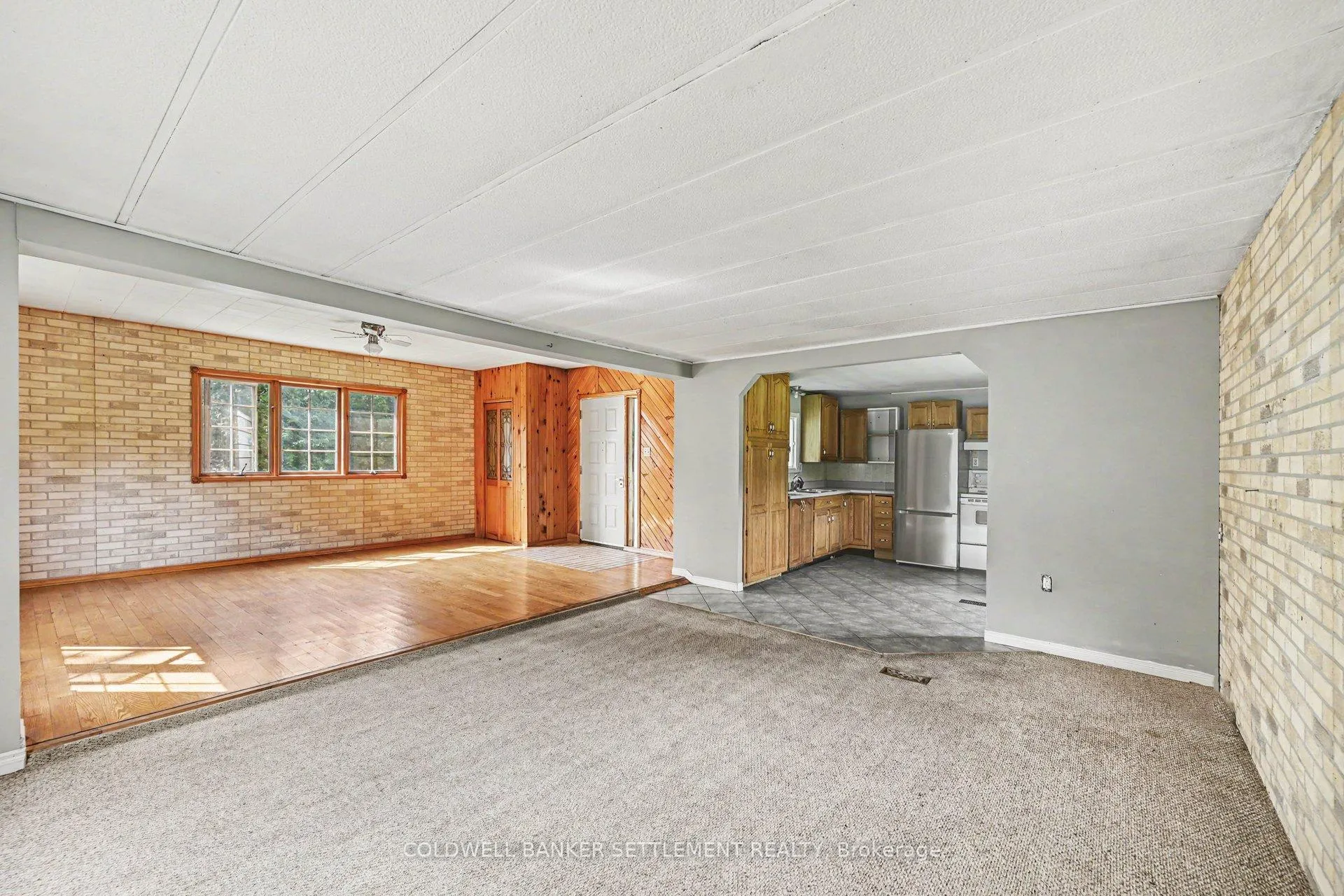 Photo 16 of 2394 Scotch Line Road, Tay Valley, Bathurst/Burgess & Sherbrooke (Bathurst) Twp — HOMEH