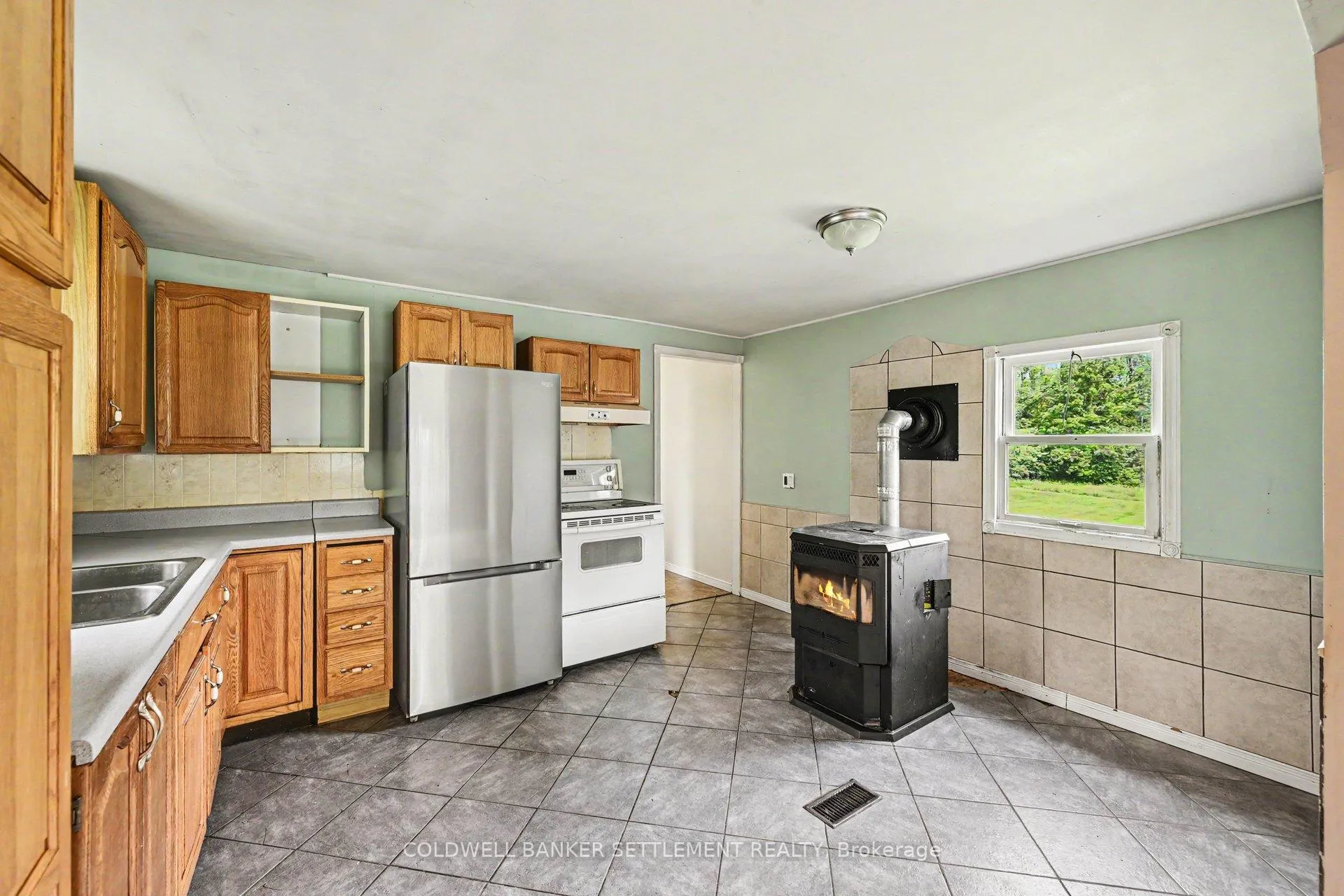 Photo 20 of 2394 Scotch Line Road, Tay Valley, Bathurst/Burgess & Sherbrooke (Bathurst) Twp — HOMEH