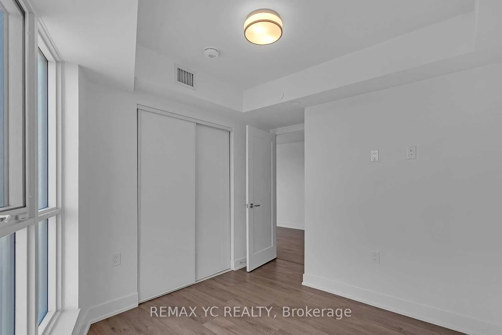 Photo 9 of Unit 3217, 585 Bloor Street E, Toronto, North St. James Town — HOMEH
