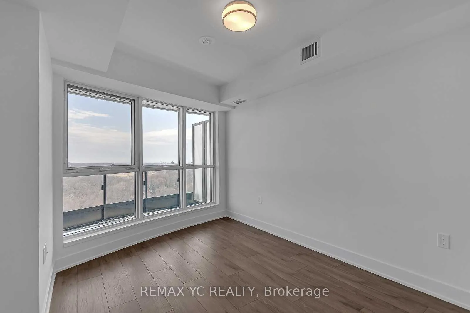 Photo 11 of Unit 3217, 585 Bloor Street E, Toronto, North St. James Town — HOMEH