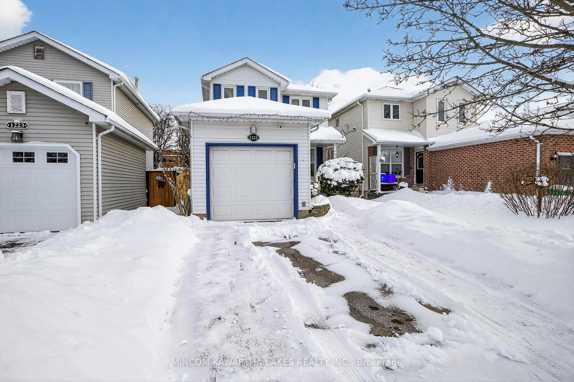 Photo 3 of 1221 Huntington Circle, Peterborough, Otonabee Ward 1 — HOMEH