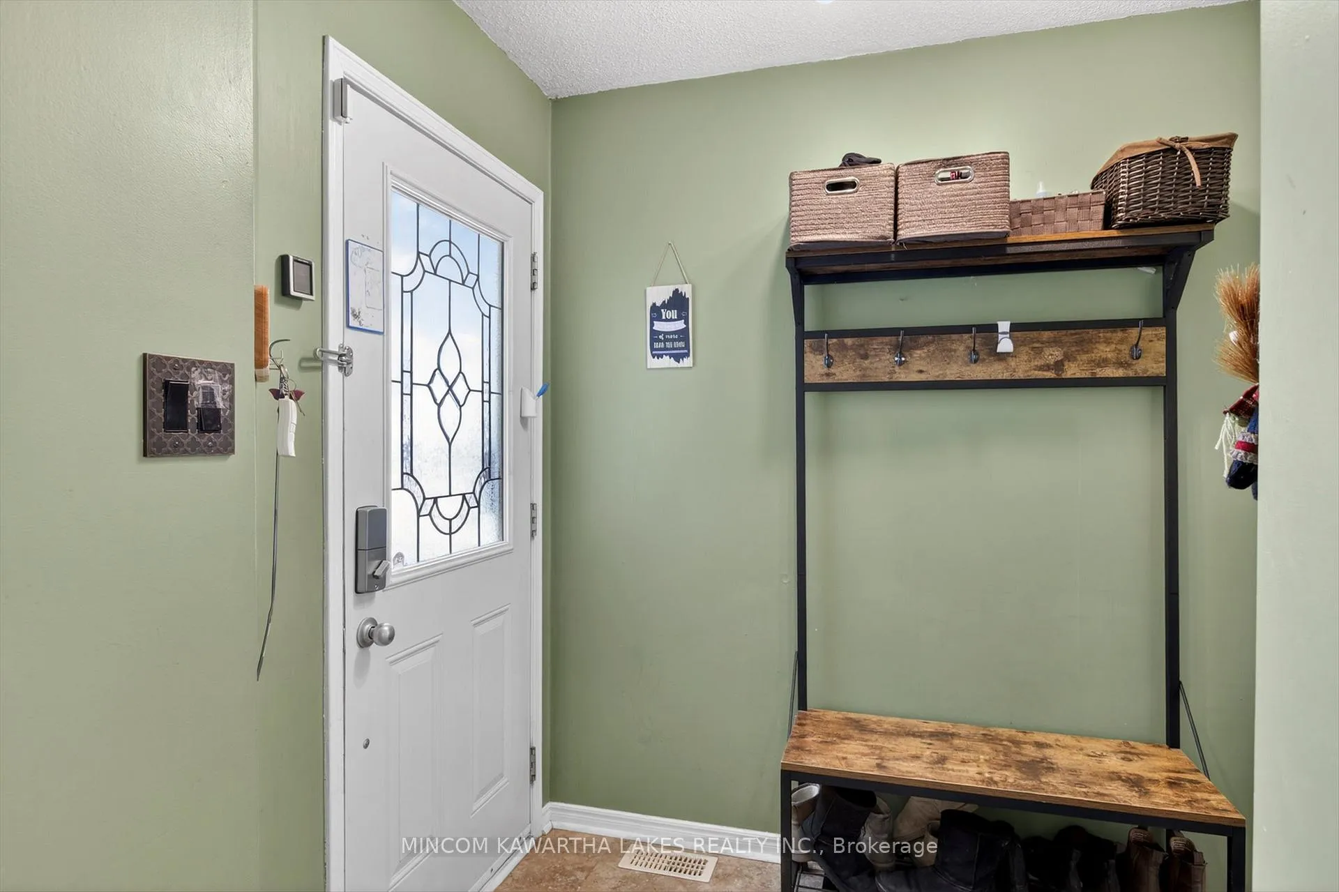 Photo 6 of 1221 Huntington Circle, Peterborough, Otonabee Ward 1 — HOMEH
