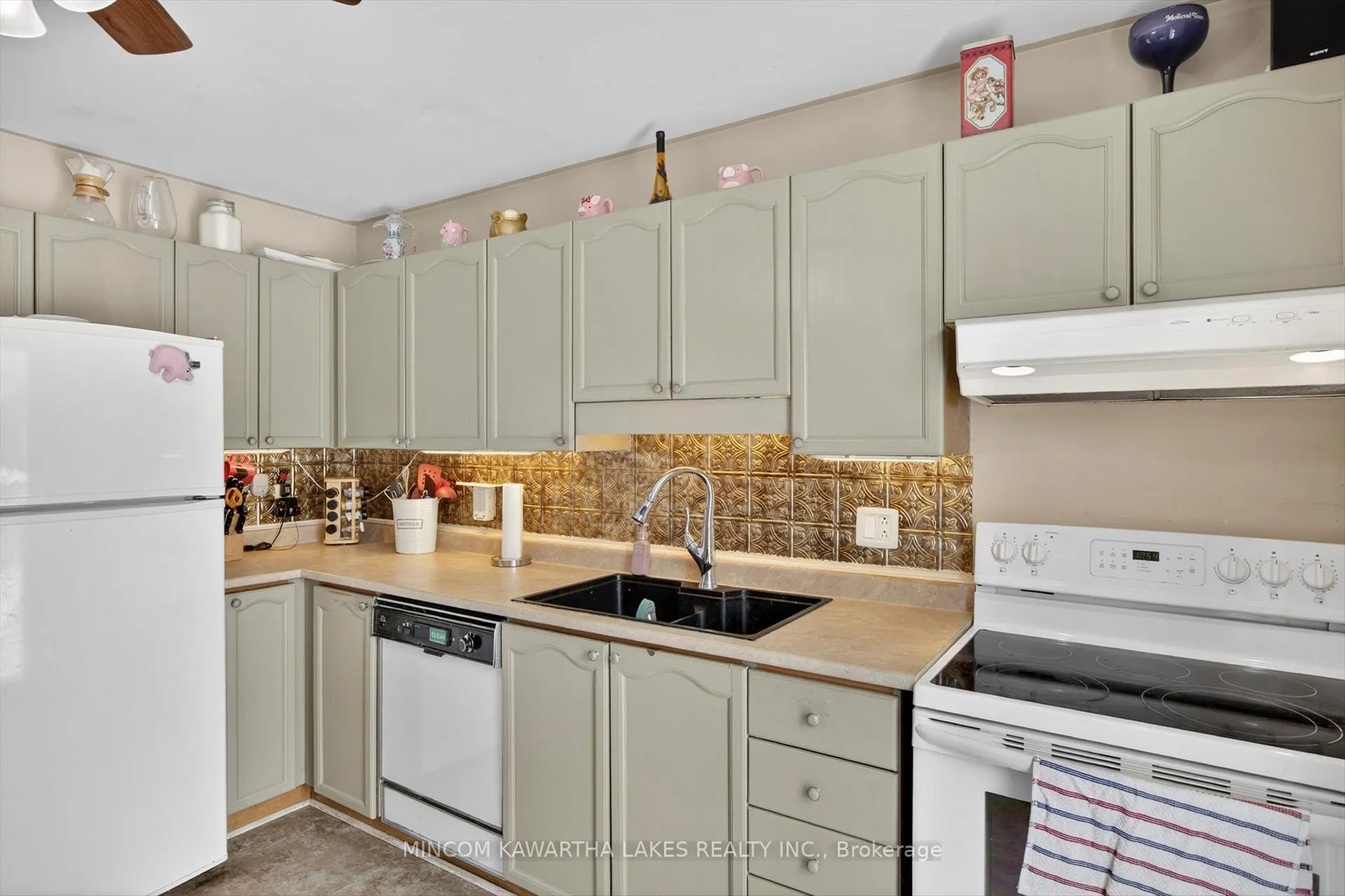 Photo 16 of 1221 Huntington Circle, Peterborough, Otonabee Ward 1 — HOMEH