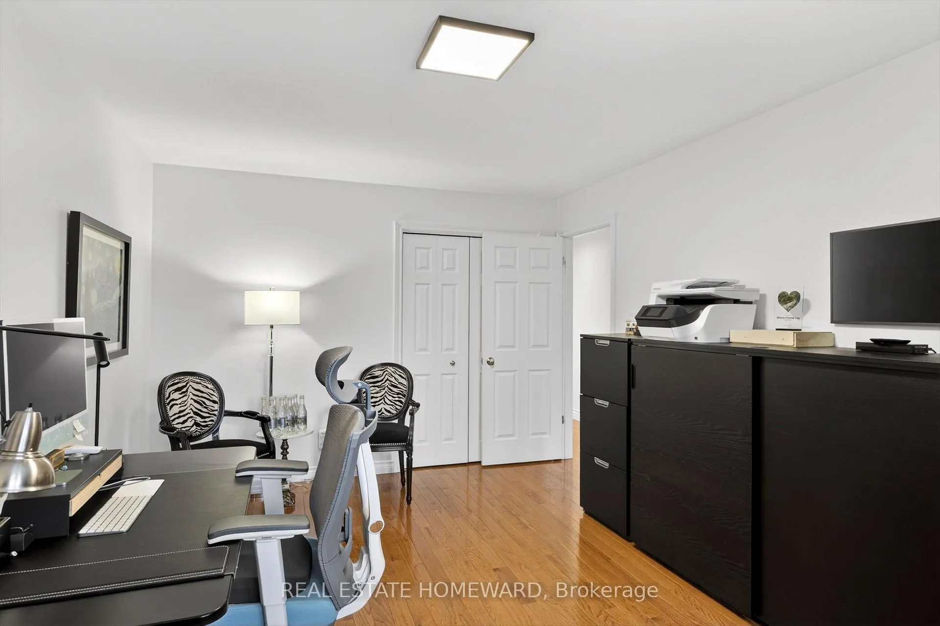 Photo 23 of 1530 Scollard Crescent, Peterborough, Ashburnham Ward 4 — HOMEH