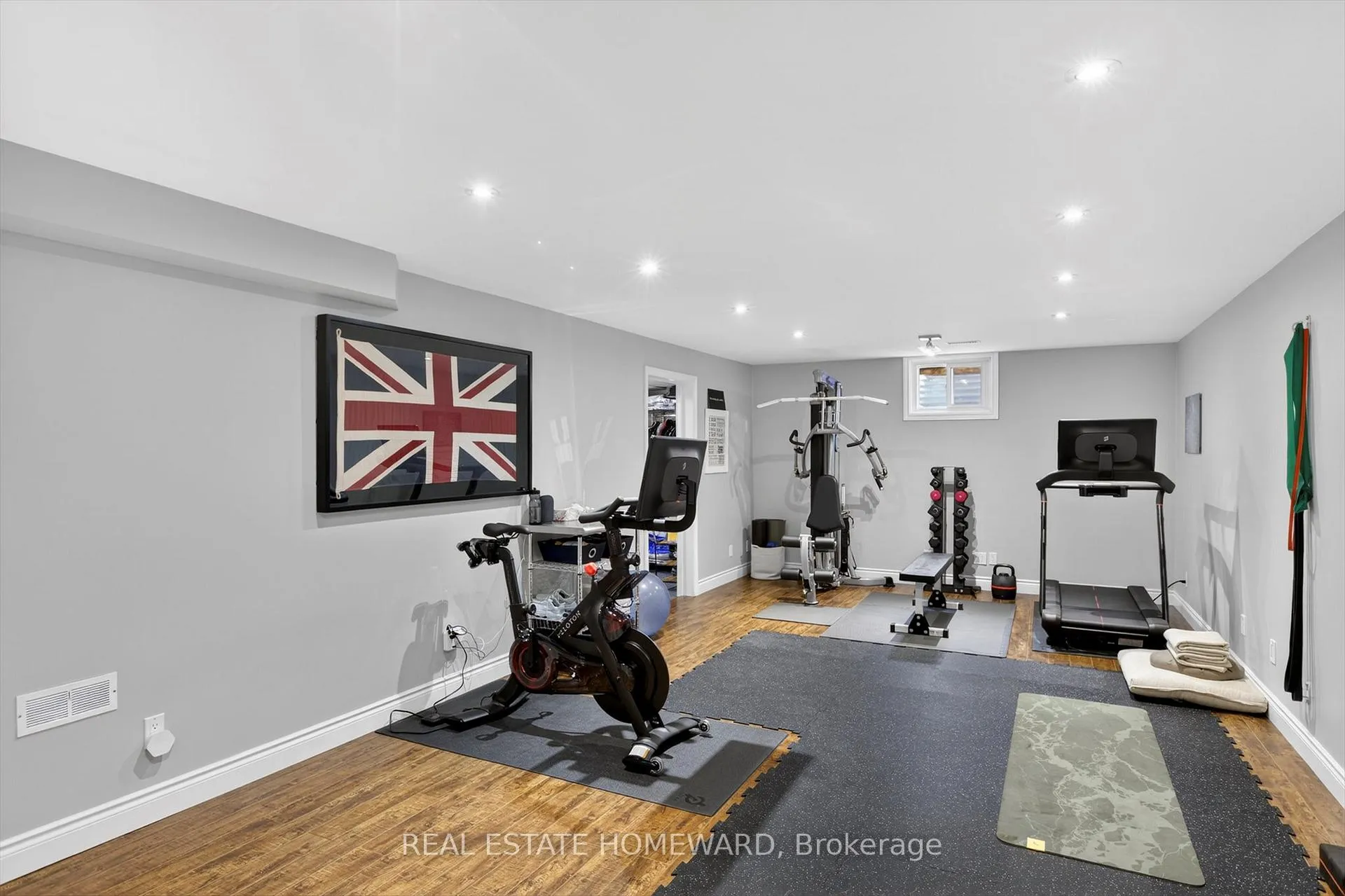 Photo 24 of 1530 Scollard Crescent, Peterborough, Ashburnham Ward 4 — HOMEH