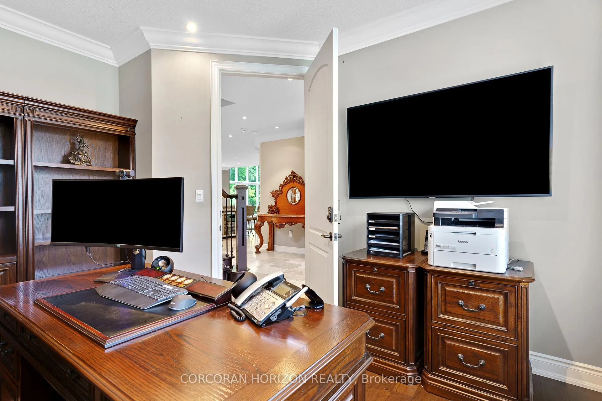 Photo 7 of Unit 8, 258 Edgewater Crescent, Kitchener, Grand River South — HOMEH
