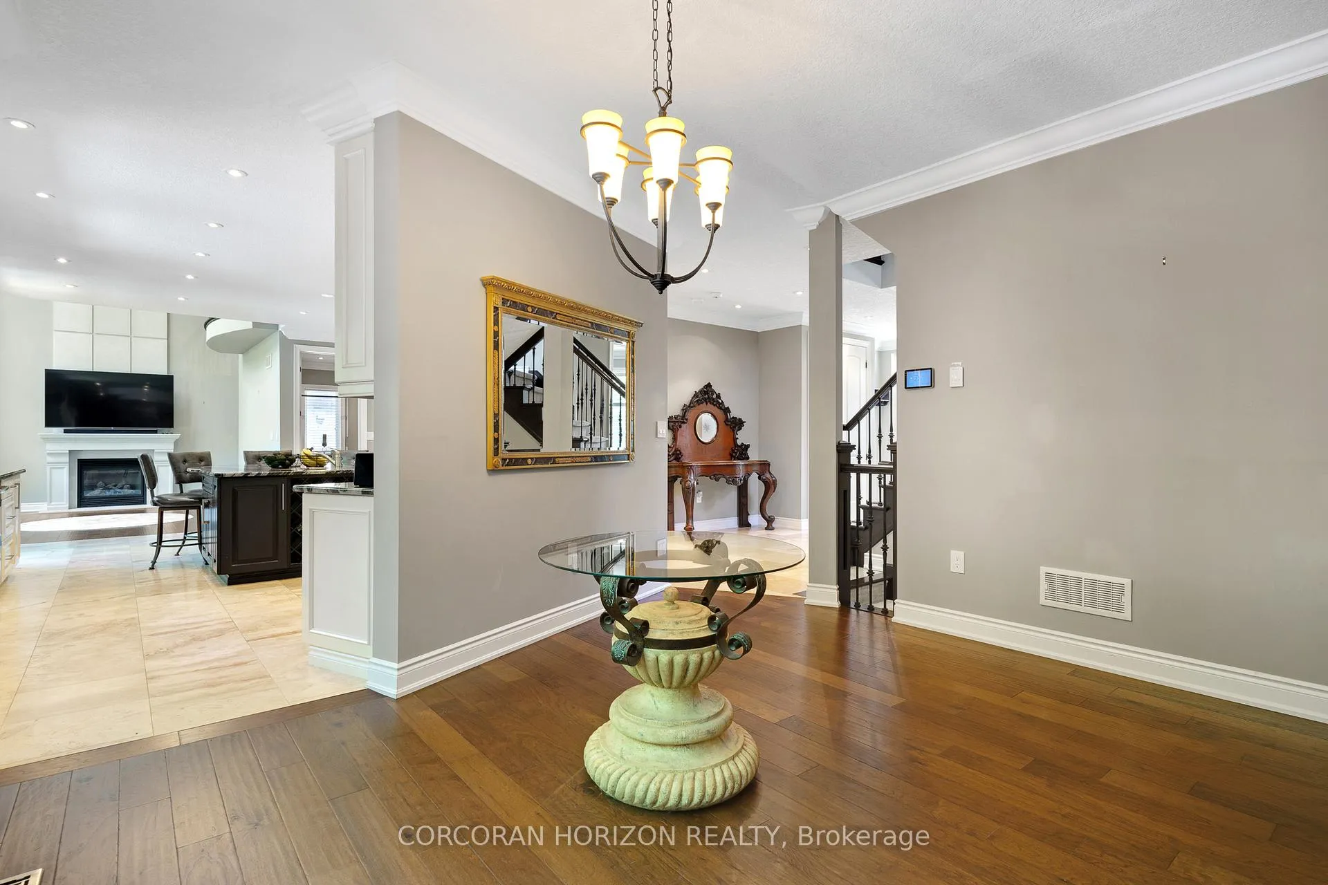 Photo 10 of Unit 8, 258 Edgewater Crescent, Kitchener, Grand River South — HOMEH