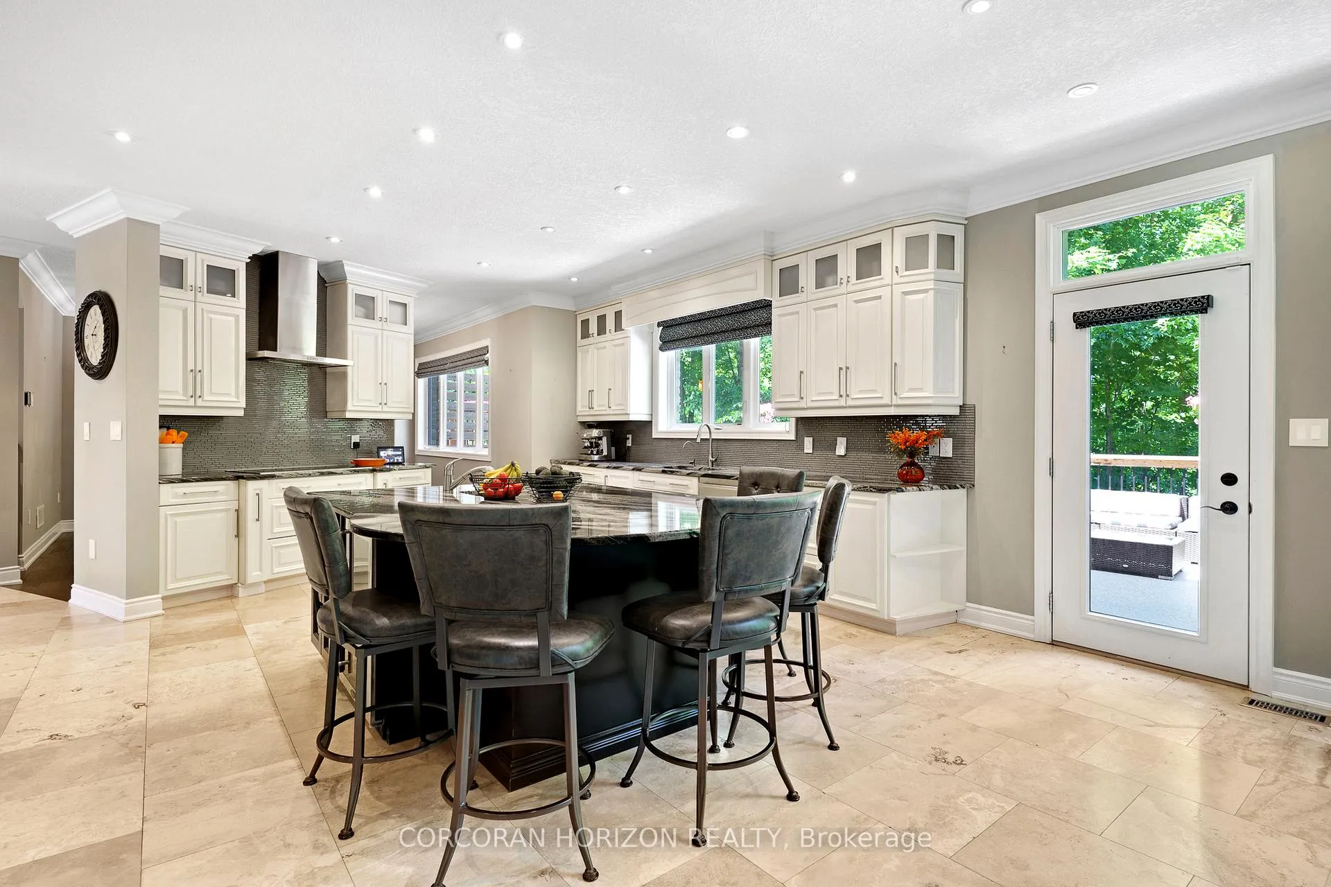 Photo 16 of Unit 8, 258 Edgewater Crescent, Kitchener, Grand River South — HOMEH