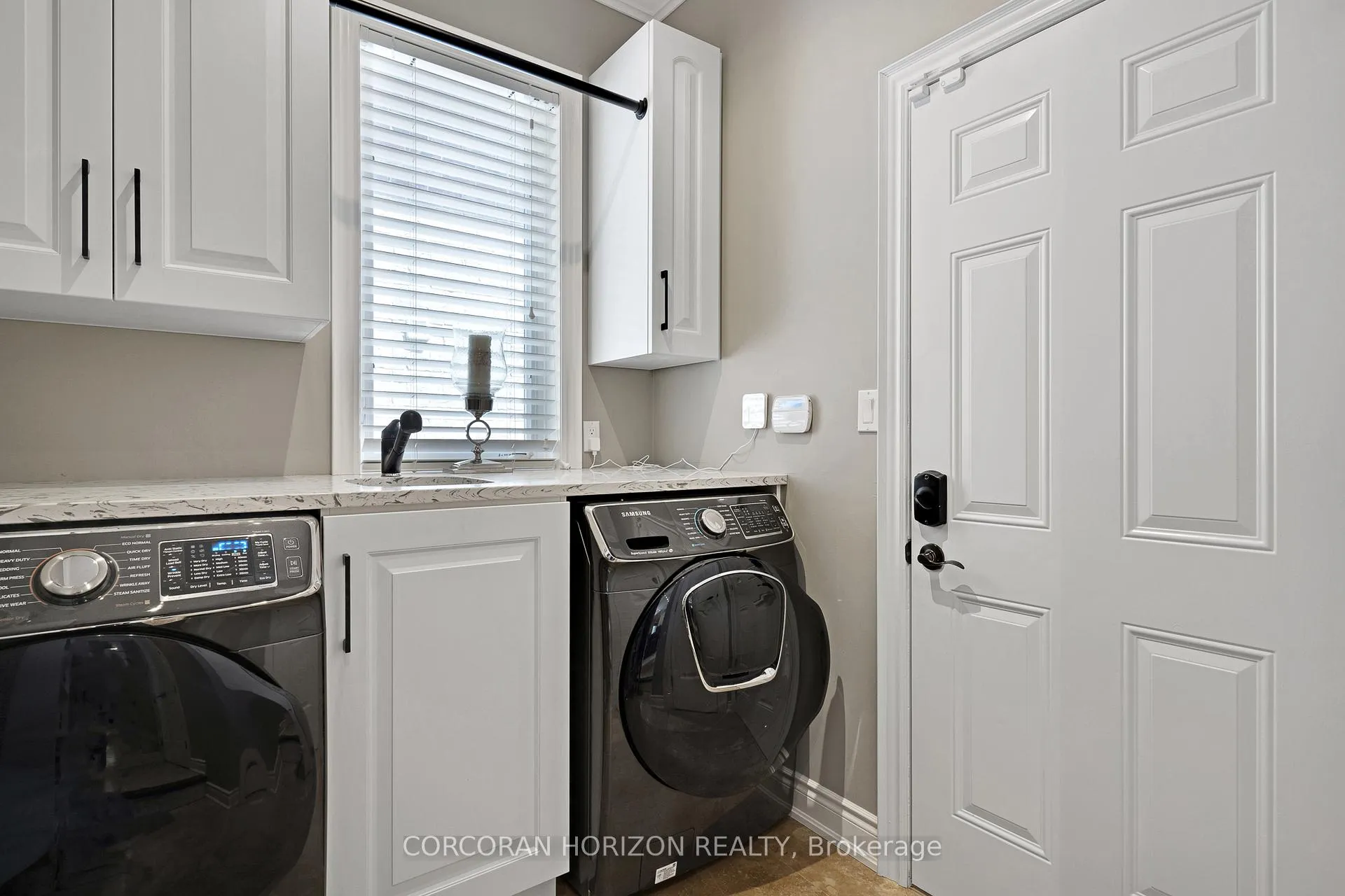 Photo 21 of Unit 8, 258 Edgewater Crescent, Kitchener, Grand River South — HOMEH