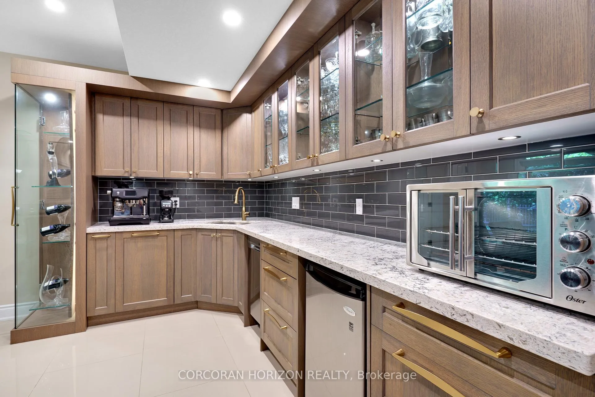 Photo 41 of Unit 8, 258 Edgewater Crescent, Kitchener, Grand River South — HOMEH