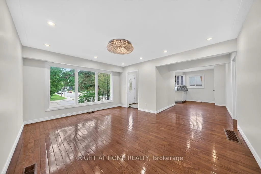 Photo 9 of 46 Sanatorium Road, Hamilton, Buchanan — HOMEH