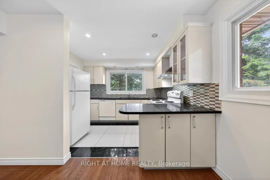 Photo 12 of 46 Sanatorium Road, Hamilton, Buchanan — HOMEH