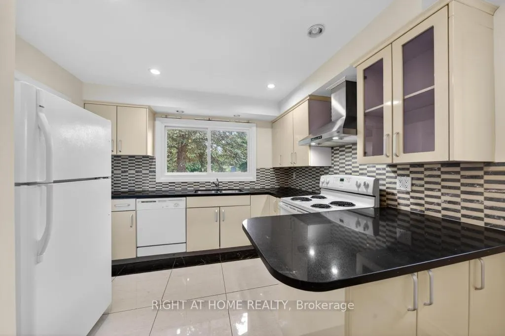 Photo 13 of 46 Sanatorium Road, Hamilton, Buchanan — HOMEH