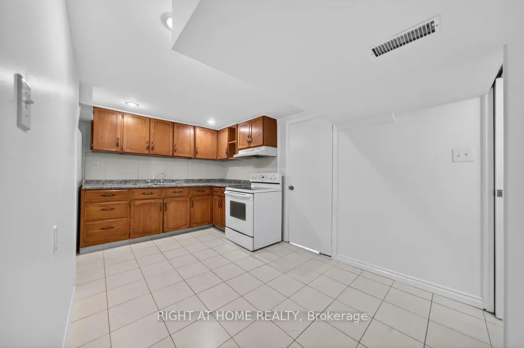 Photo 23 of 46 Sanatorium Road, Hamilton, Buchanan — HOMEH