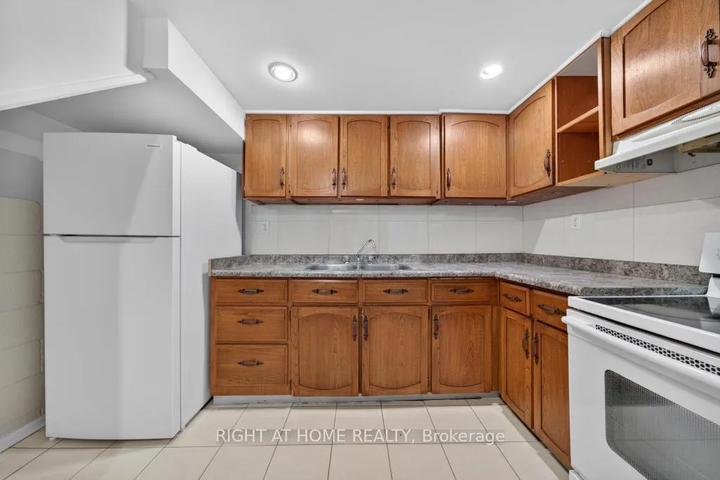 Photo 24 of 46 Sanatorium Road, Hamilton, Buchanan — HOMEH