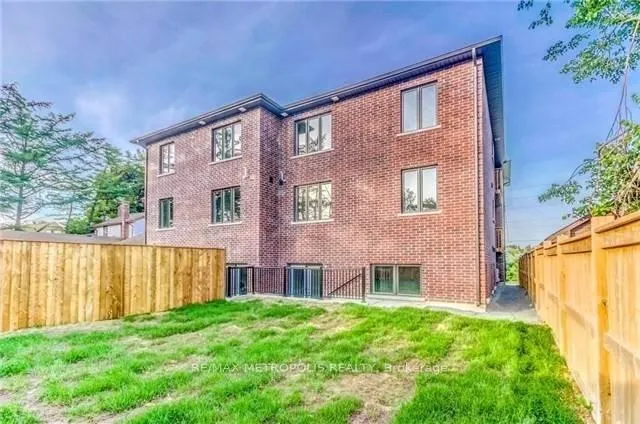 Photo 19 of Unit Upper, 86 Farewell Street, Oshawa, Donevan — HOMEH