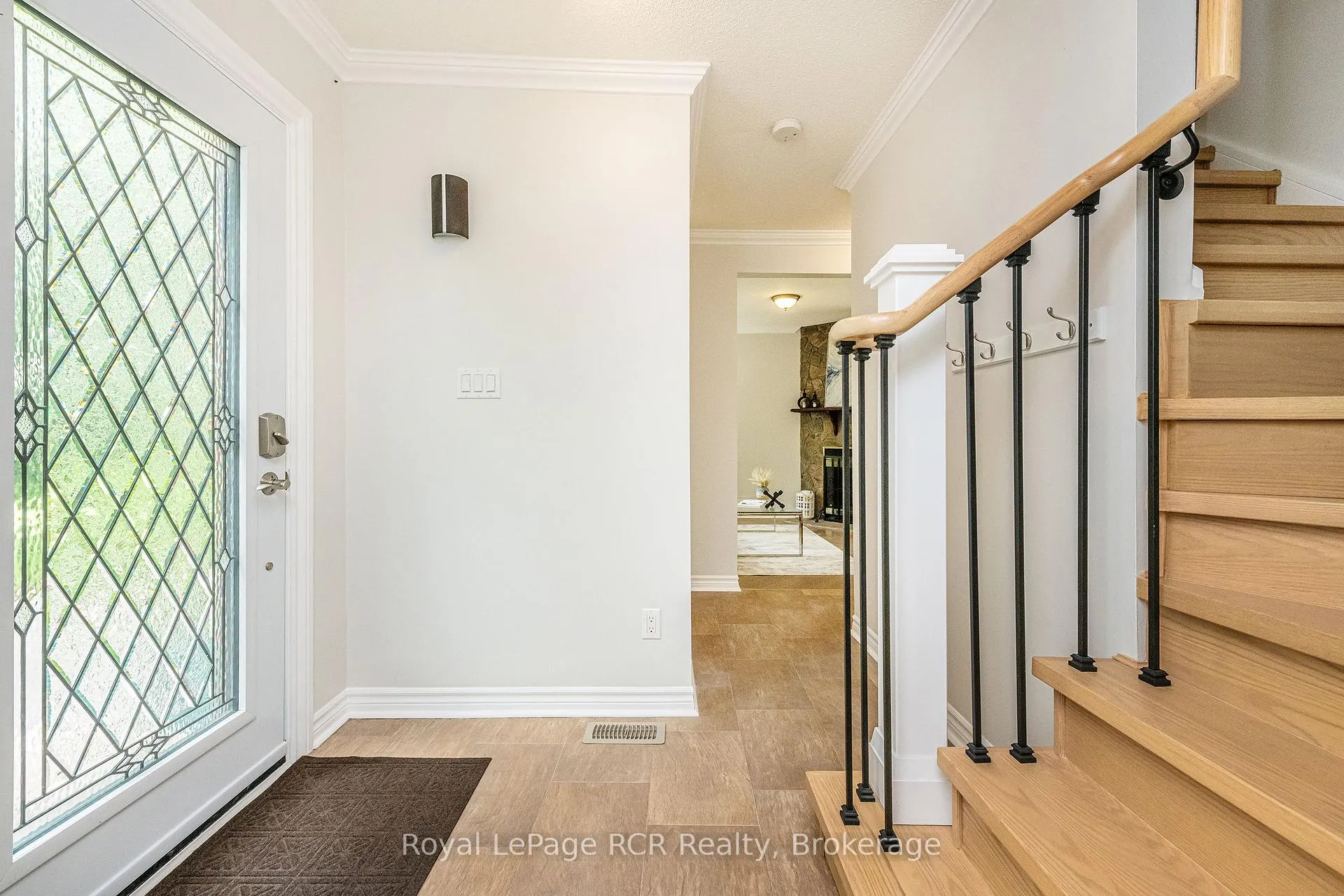 Photo 6 of 25 Agnes Street, Caledon, Alton — HOMEH